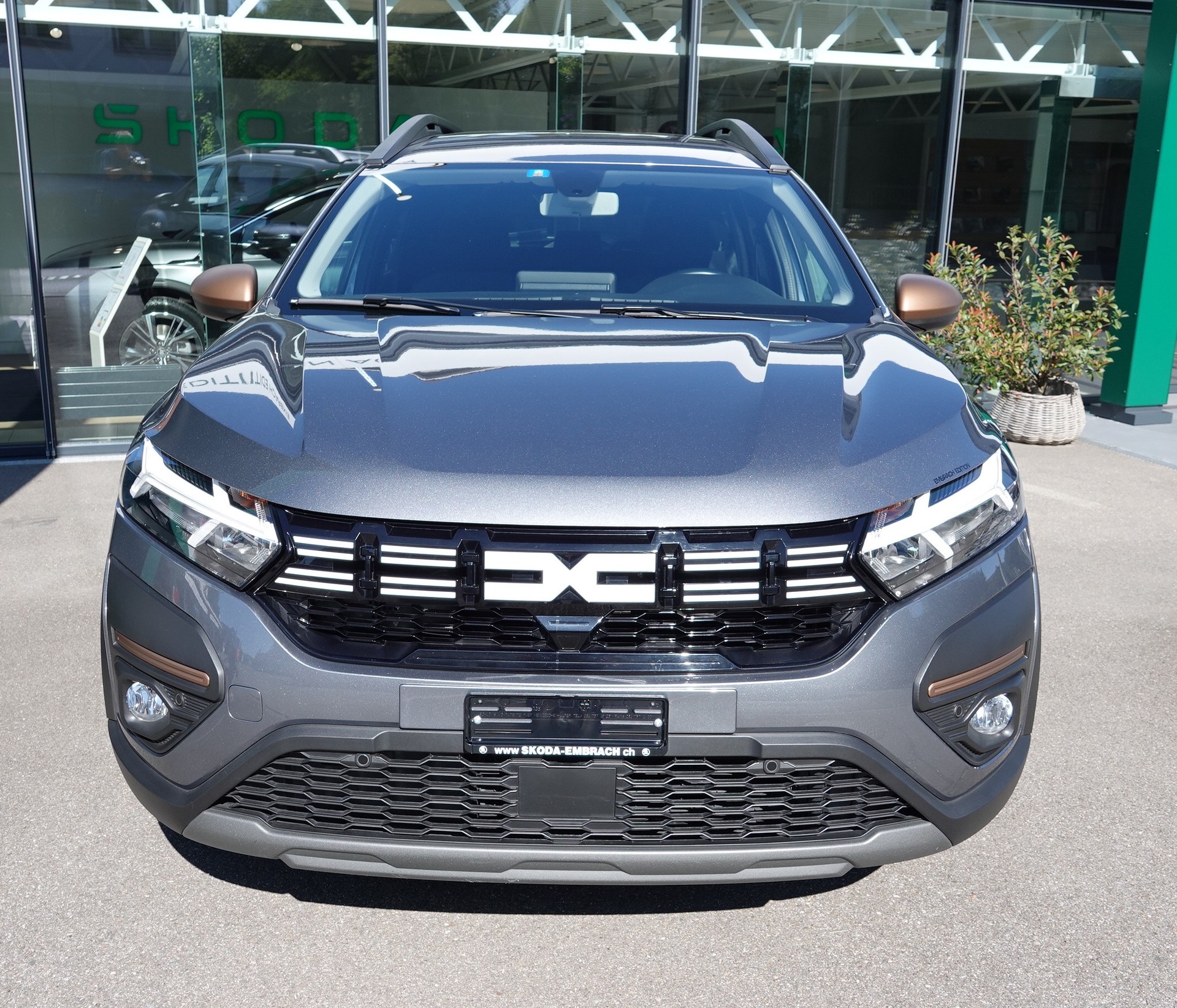 DACIA Jogger 1.6 Hybrid Extreme-showroom-element-1