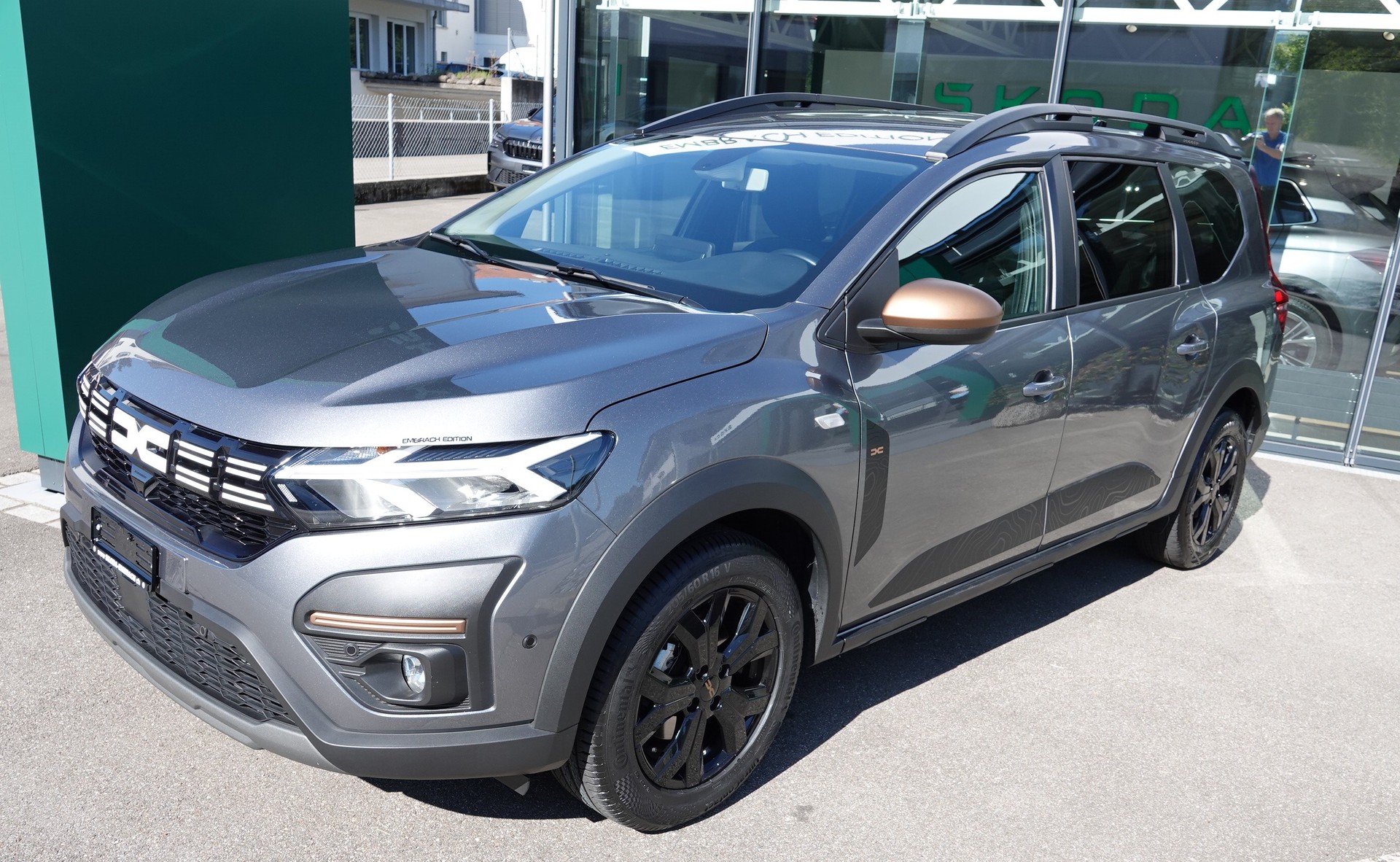 DACIA Jogger 1.6 Hybrid Extreme-showroom-element-2