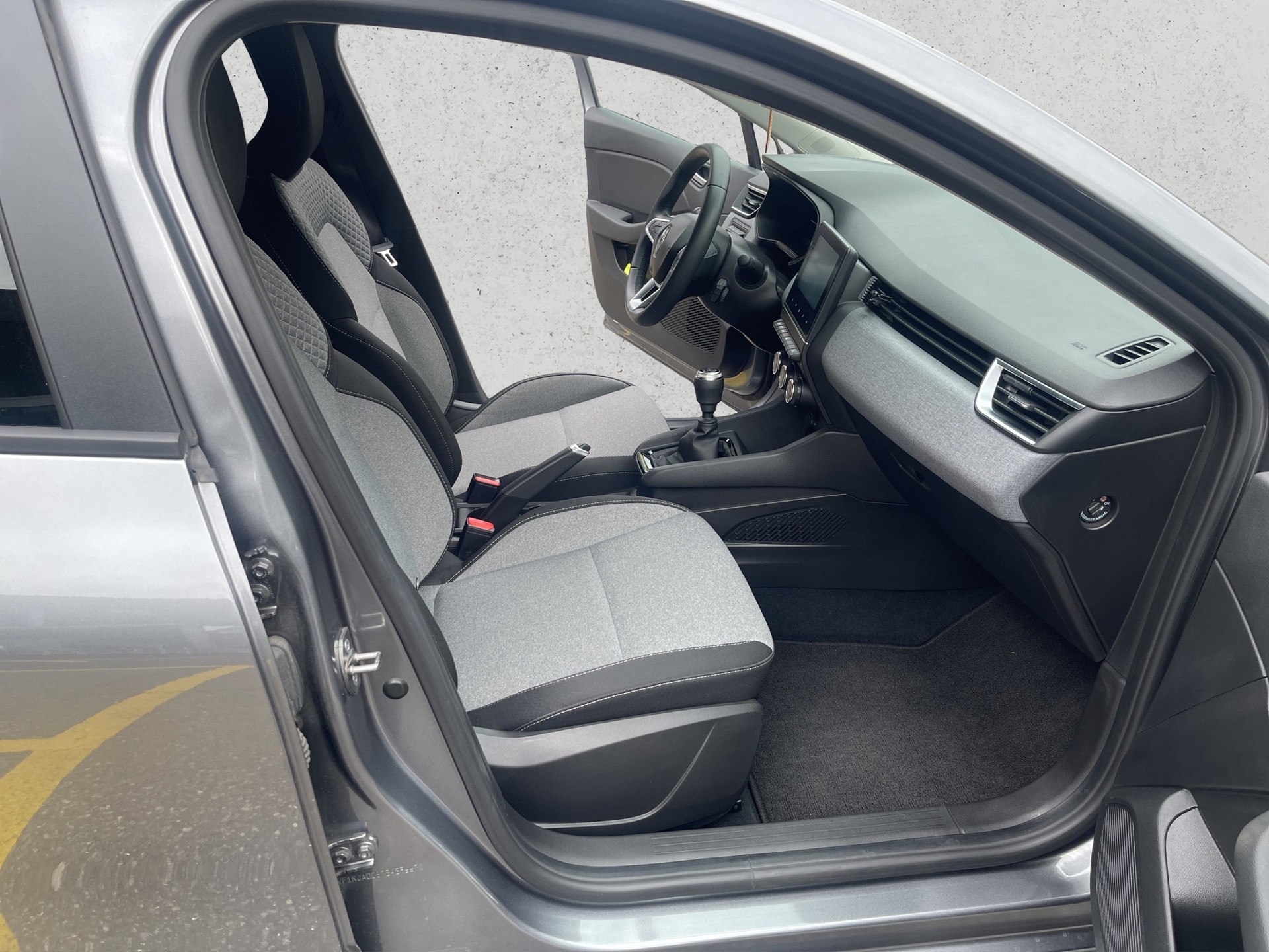 RENAULT Clio 1.0 Evolution-image-11