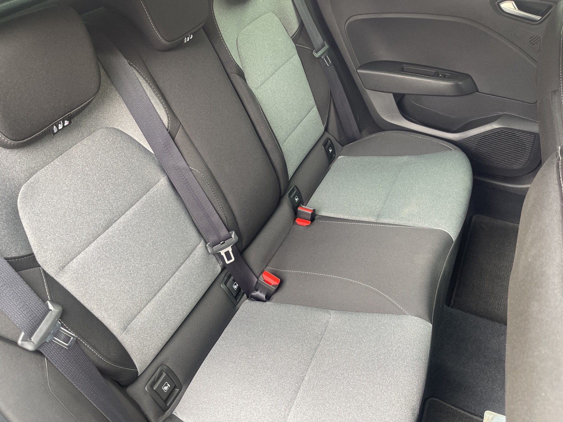 RENAULT Clio 1.0 Evolution-image-12