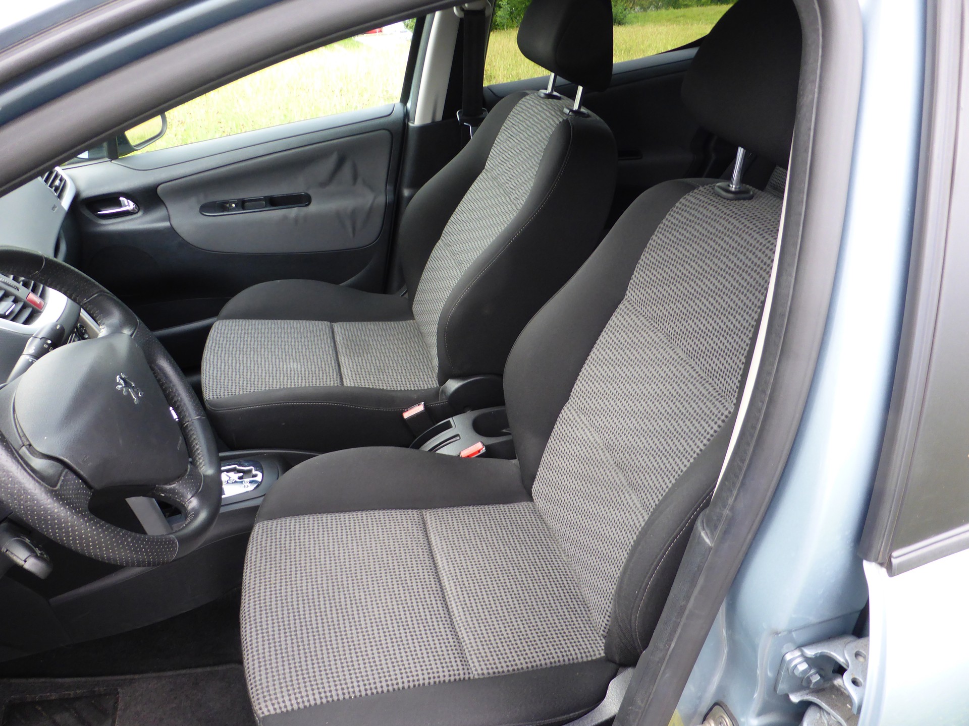 PEUGEOT 207 1.6 16V Lion Edition Automatic-image-12