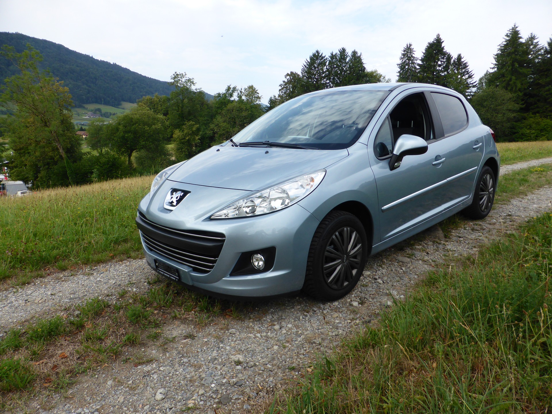 PEUGEOT 207 1.6 16V Lion Edition Automatic-image-1