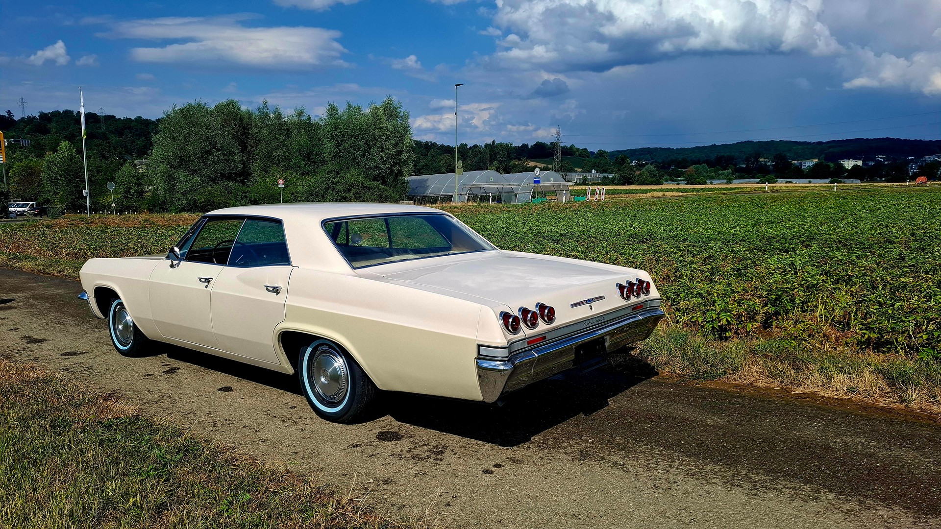 CHEVROLET Impala-image-6