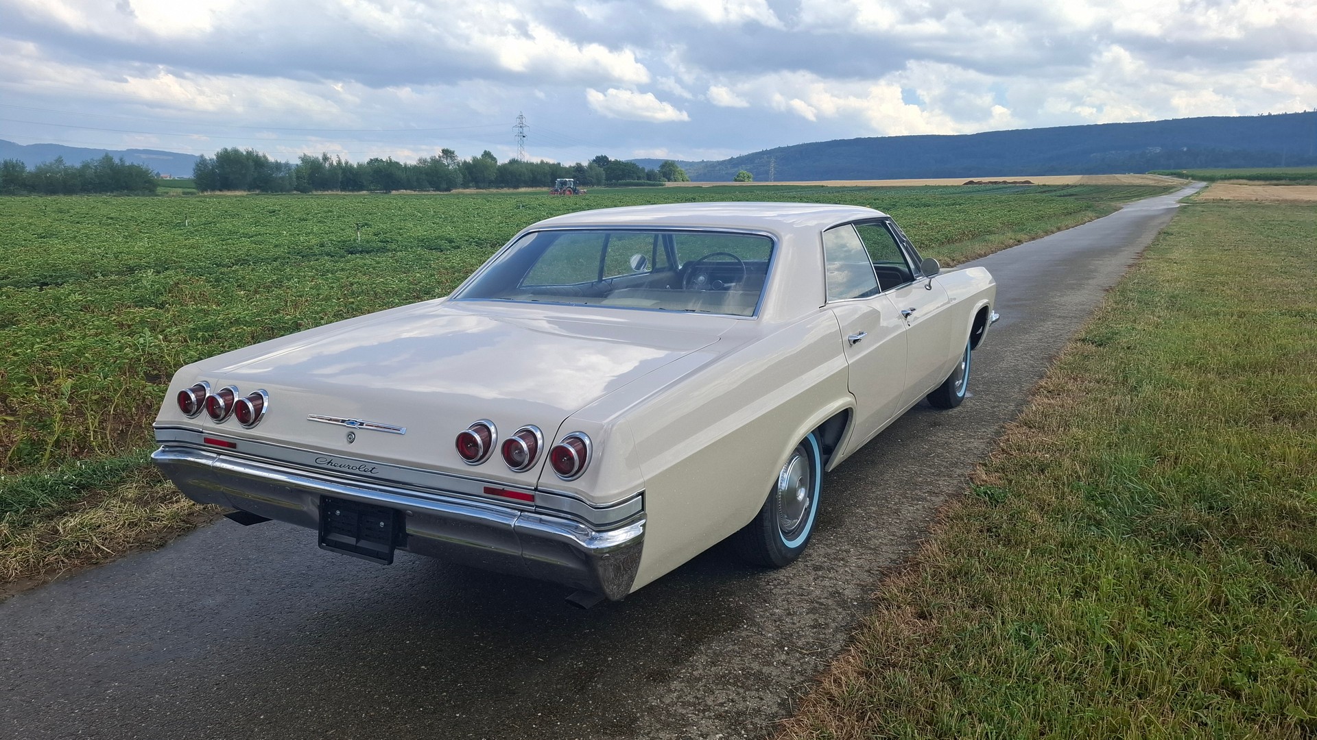 CHEVROLET Impala-image-4
