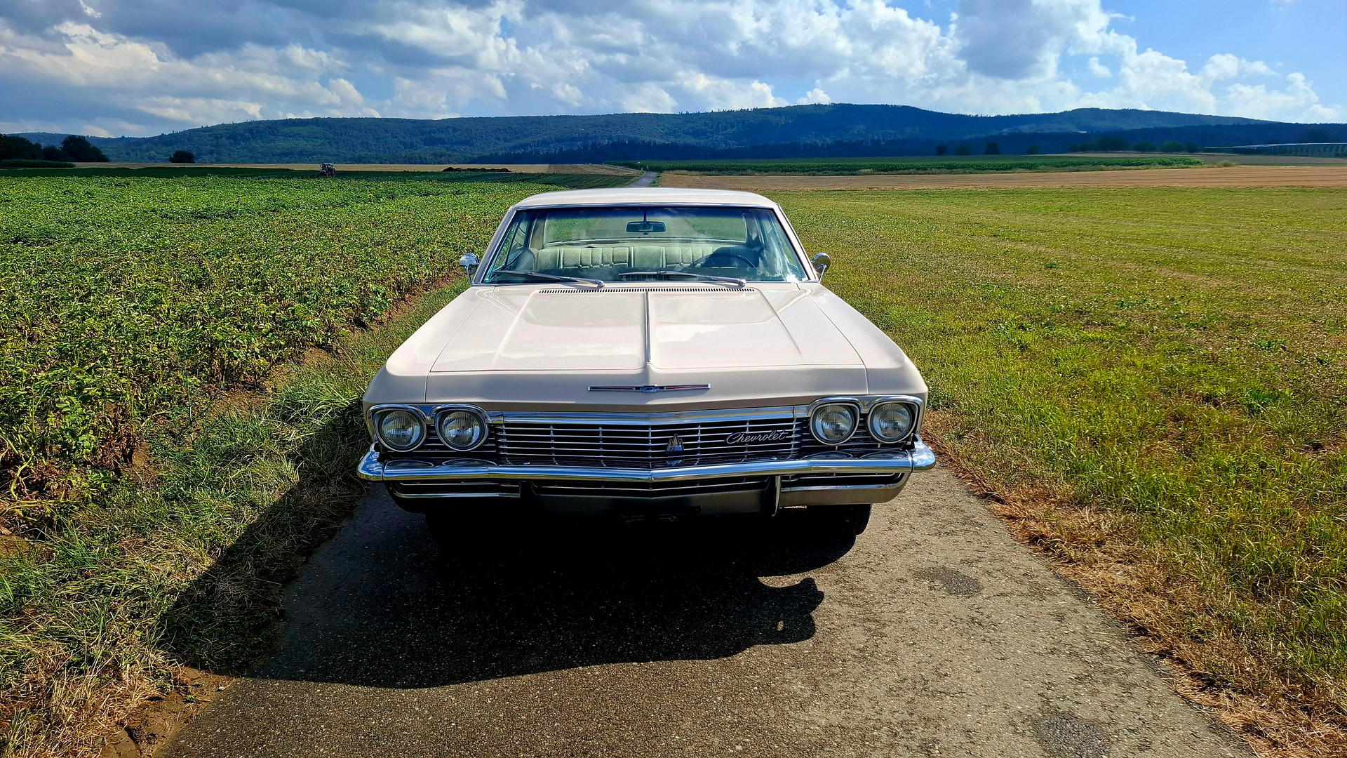 CHEVROLET Impala-image-2