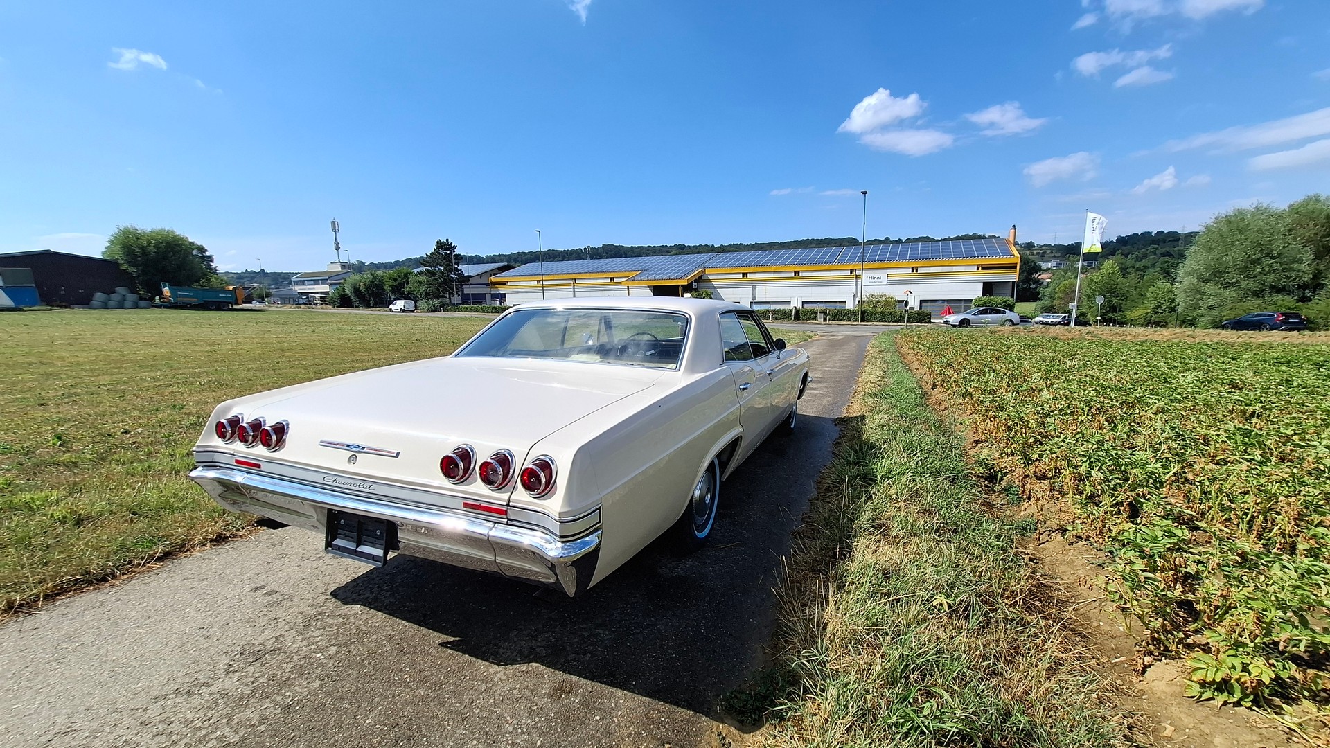 CHEVROLET Impala-image-7