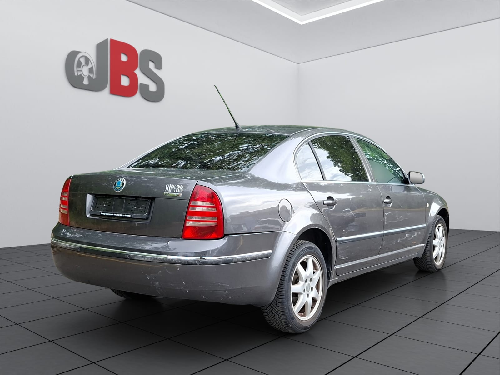 SKODA Superb 2.5 V6 TDi Elegance-image-6
