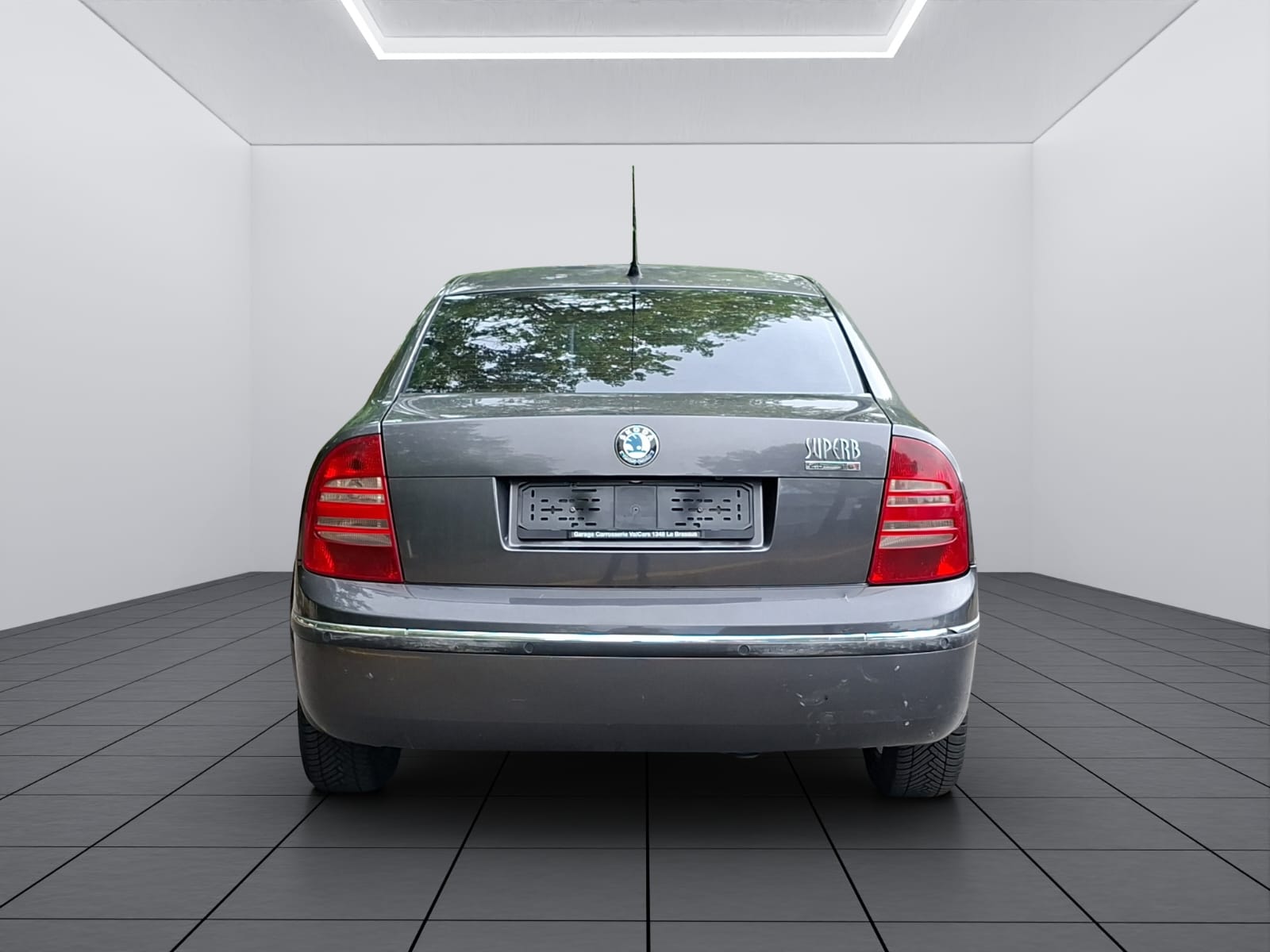 SKODA Superb 2.5 V6 TDi Elegance-image-5