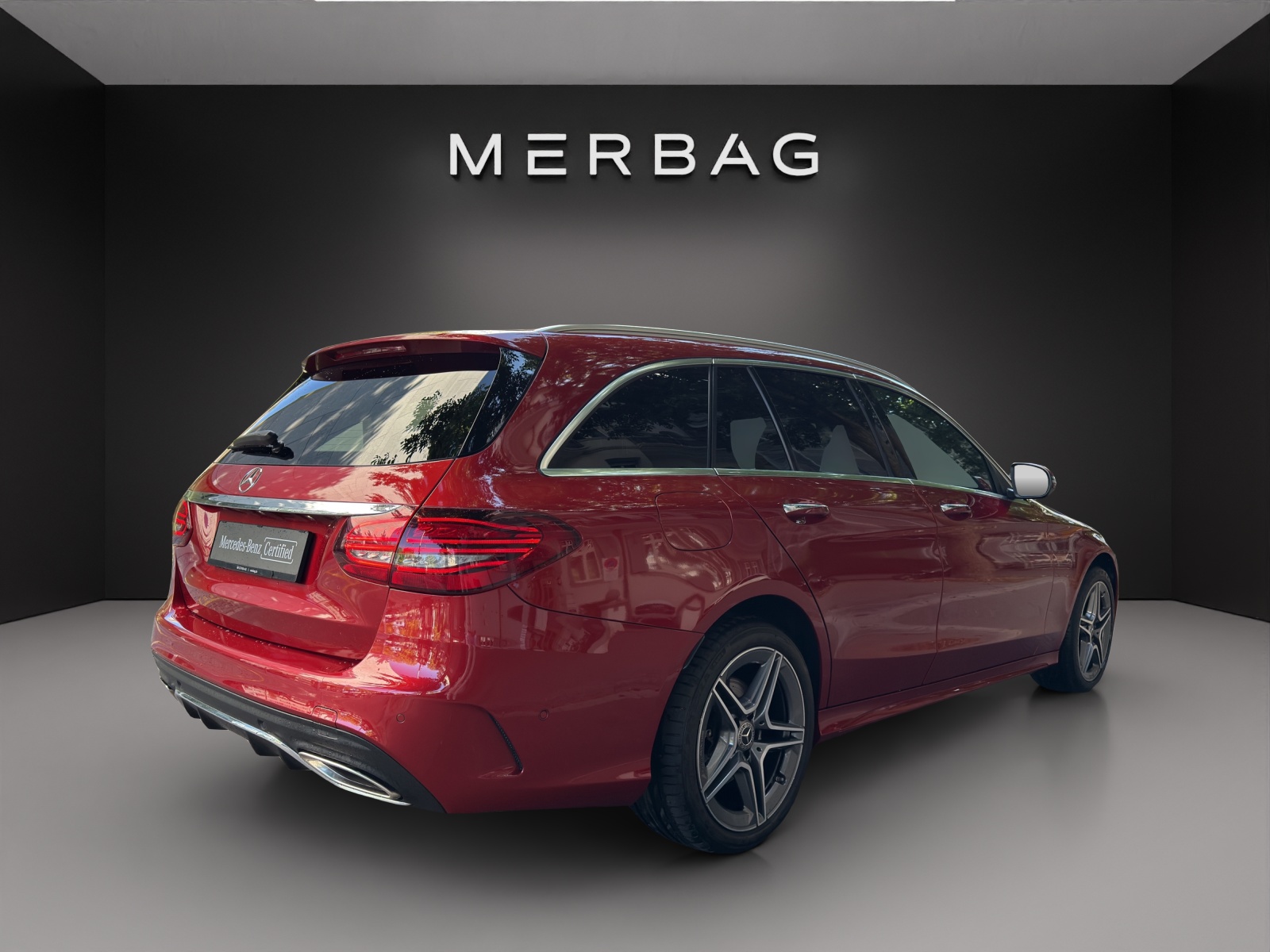 MERCEDES-BENZ C 400 AMG Line 4Matic 9G-Tronic-image-5