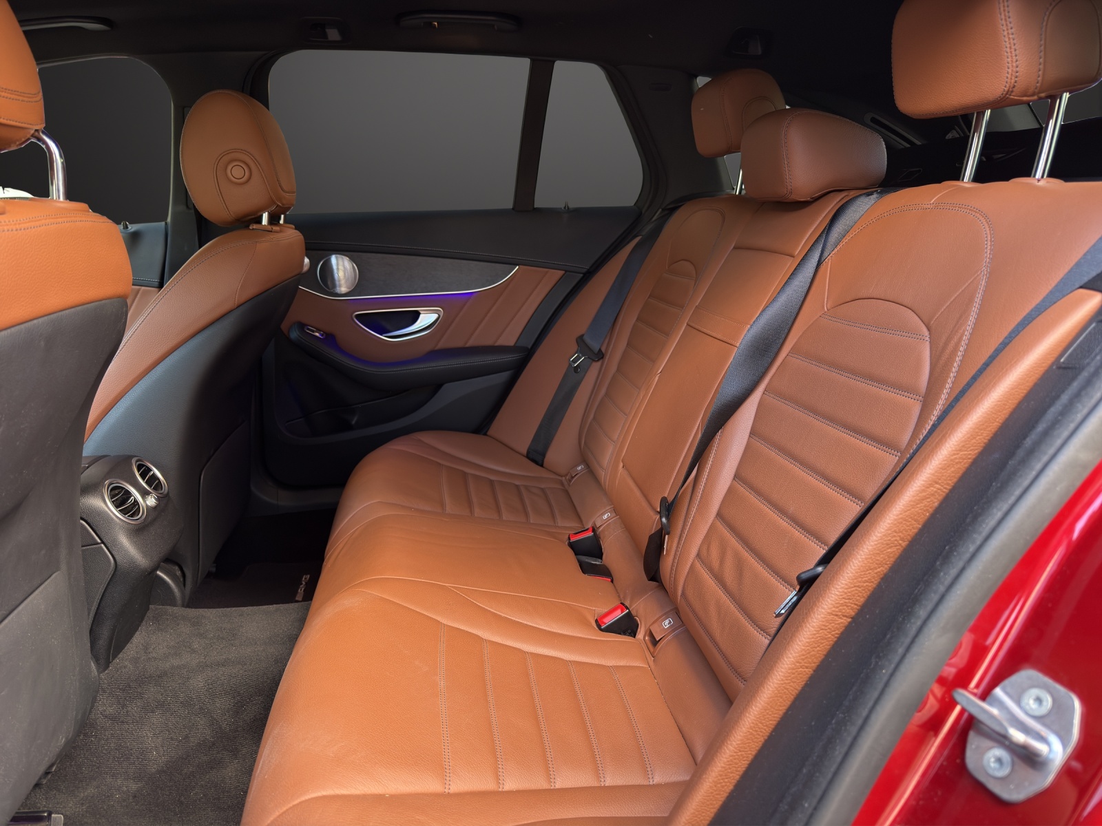 MERCEDES-BENZ C 400 AMG Line 4Matic 9G-Tronic-image-15