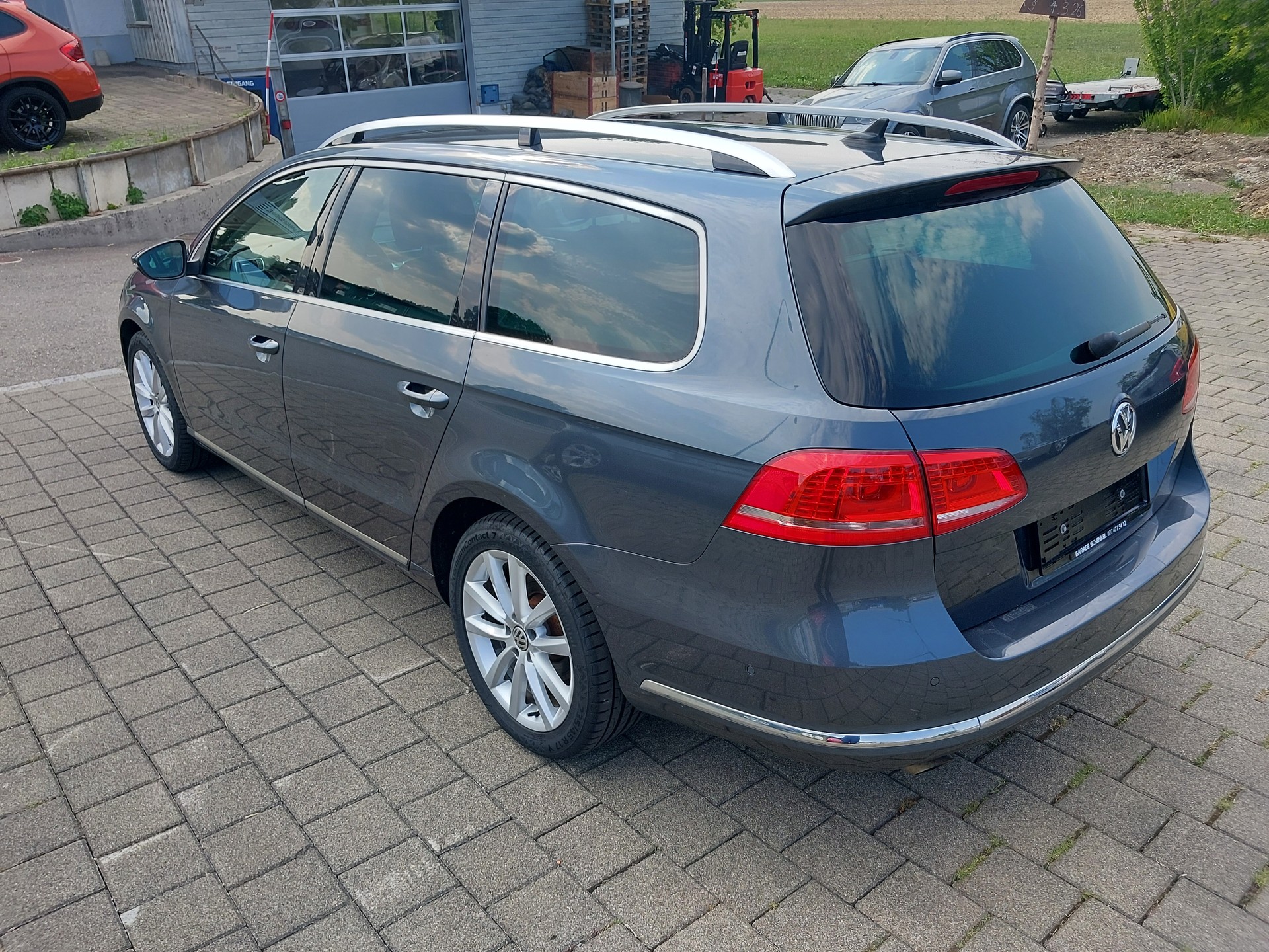 VW Passat Variant 2.0 TDI BMT Design 4M DSG-image-2