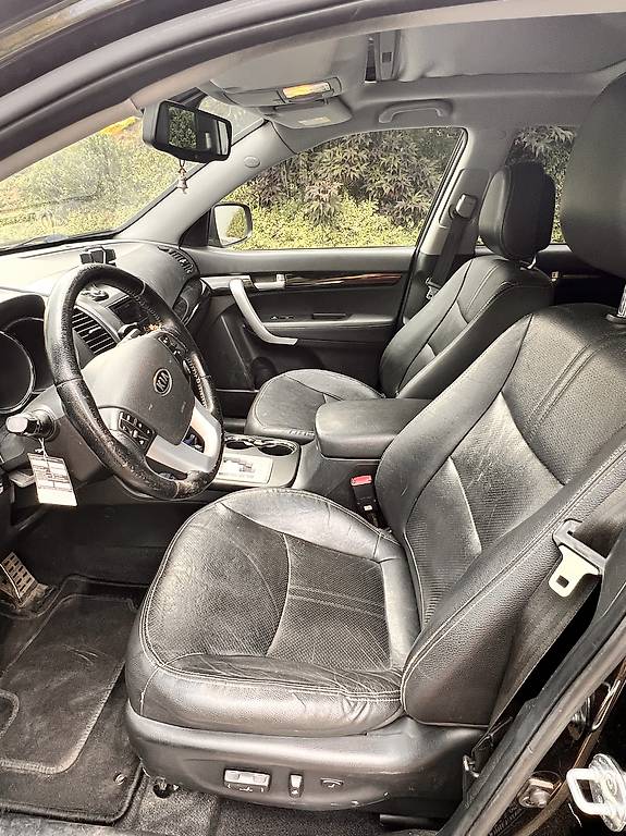 KIA SORENTO-image-4