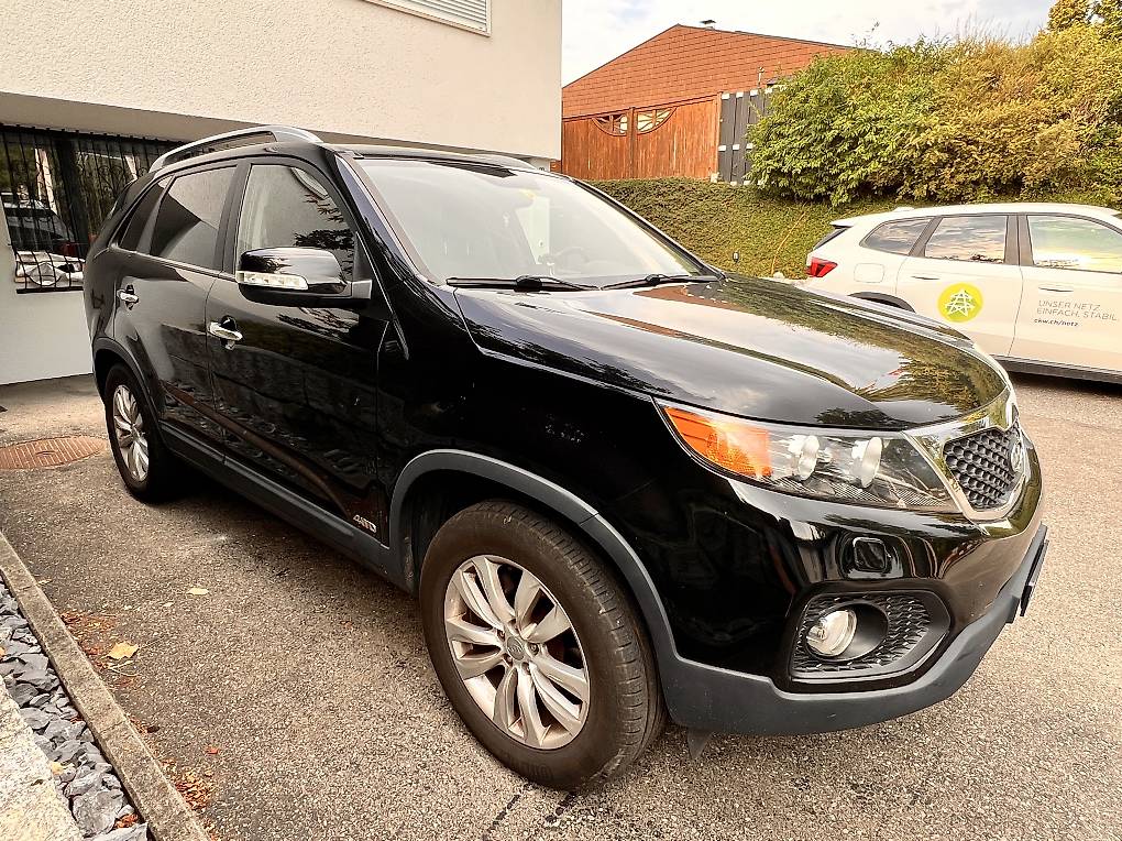KIA SORENTO-image-1