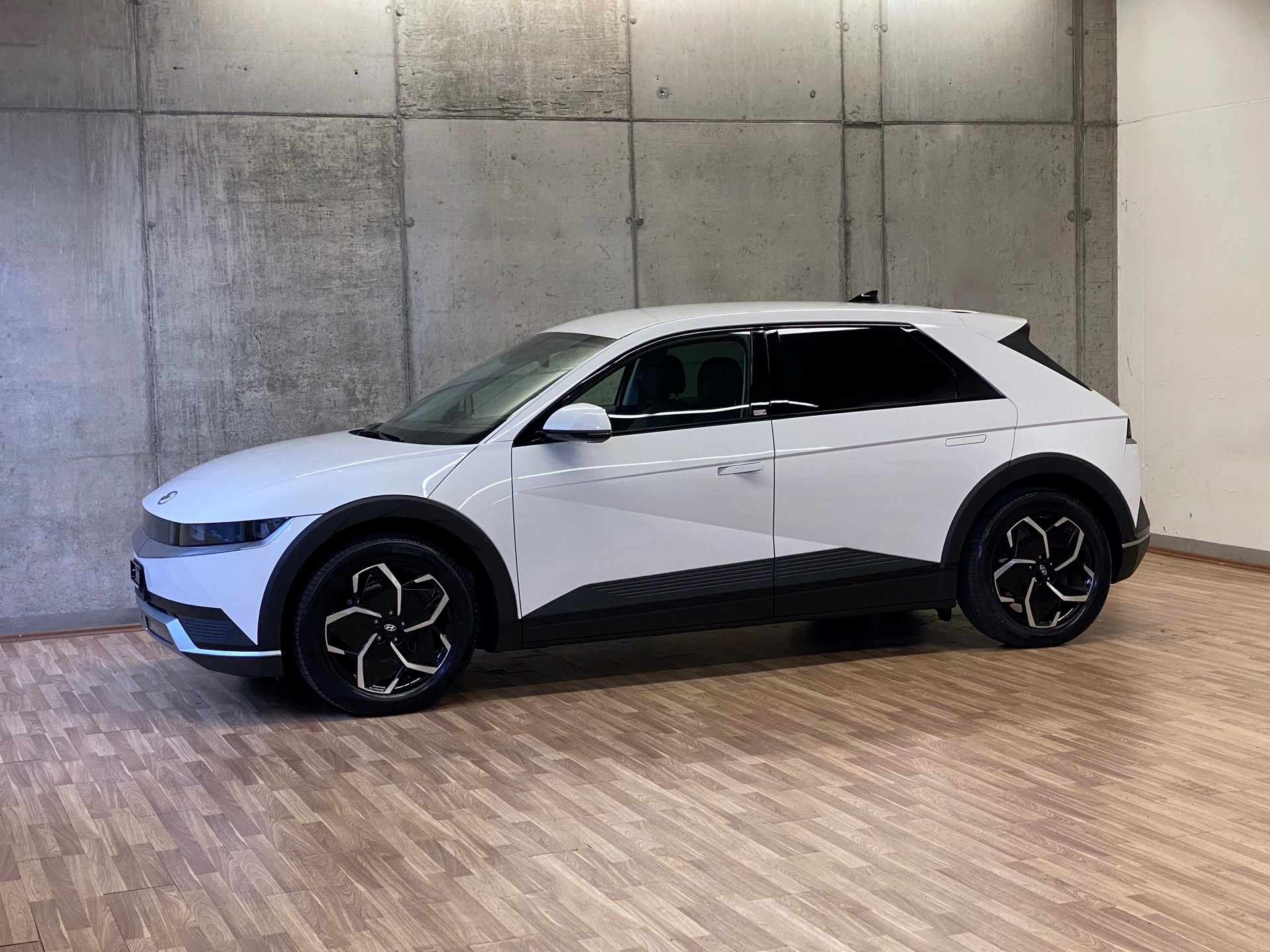HYUNDAI Ioniq 5 *77kWh*Swiss*Amplia*2WD*-image-22