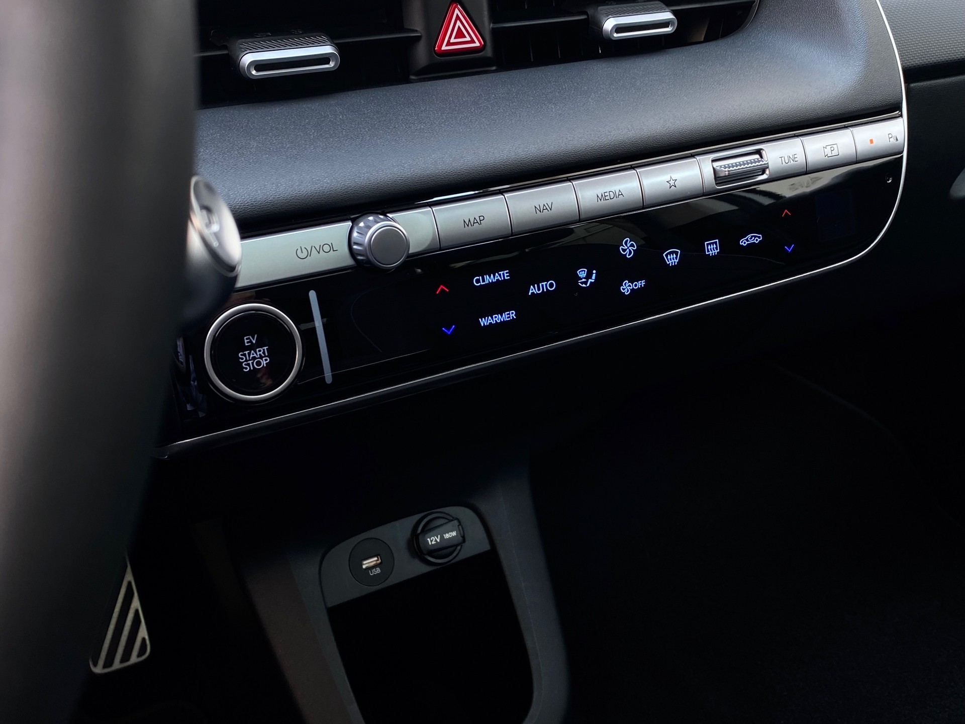 HYUNDAI Ioniq 5 *77kWh*Swiss*Amplia*2WD*-image-10