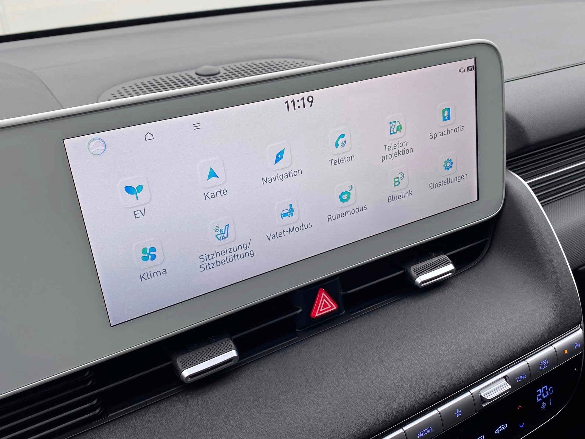 HYUNDAI Ioniq 5 *77kWh*Swiss*Amplia*2WD*-image-12