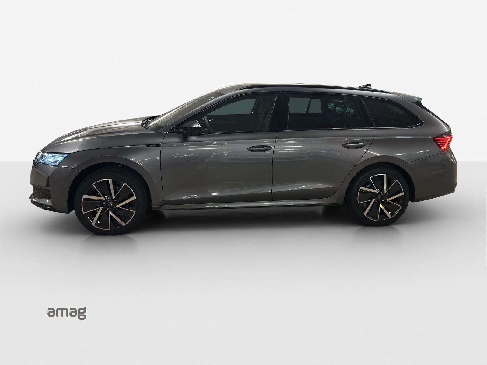 SKODA Octavia Combi 1.5 TSI mHEV DSG Sport Line-image-1