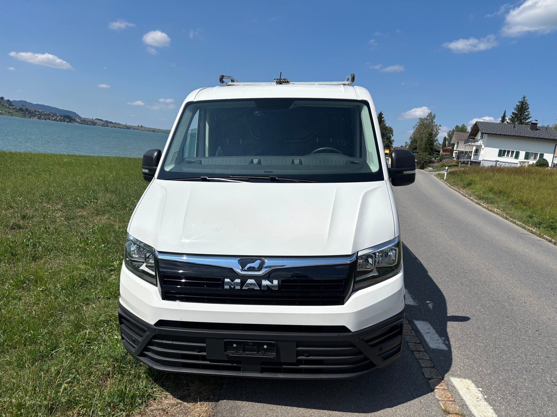 MAN TGE 3.180 Standard 4x4 A-image-2