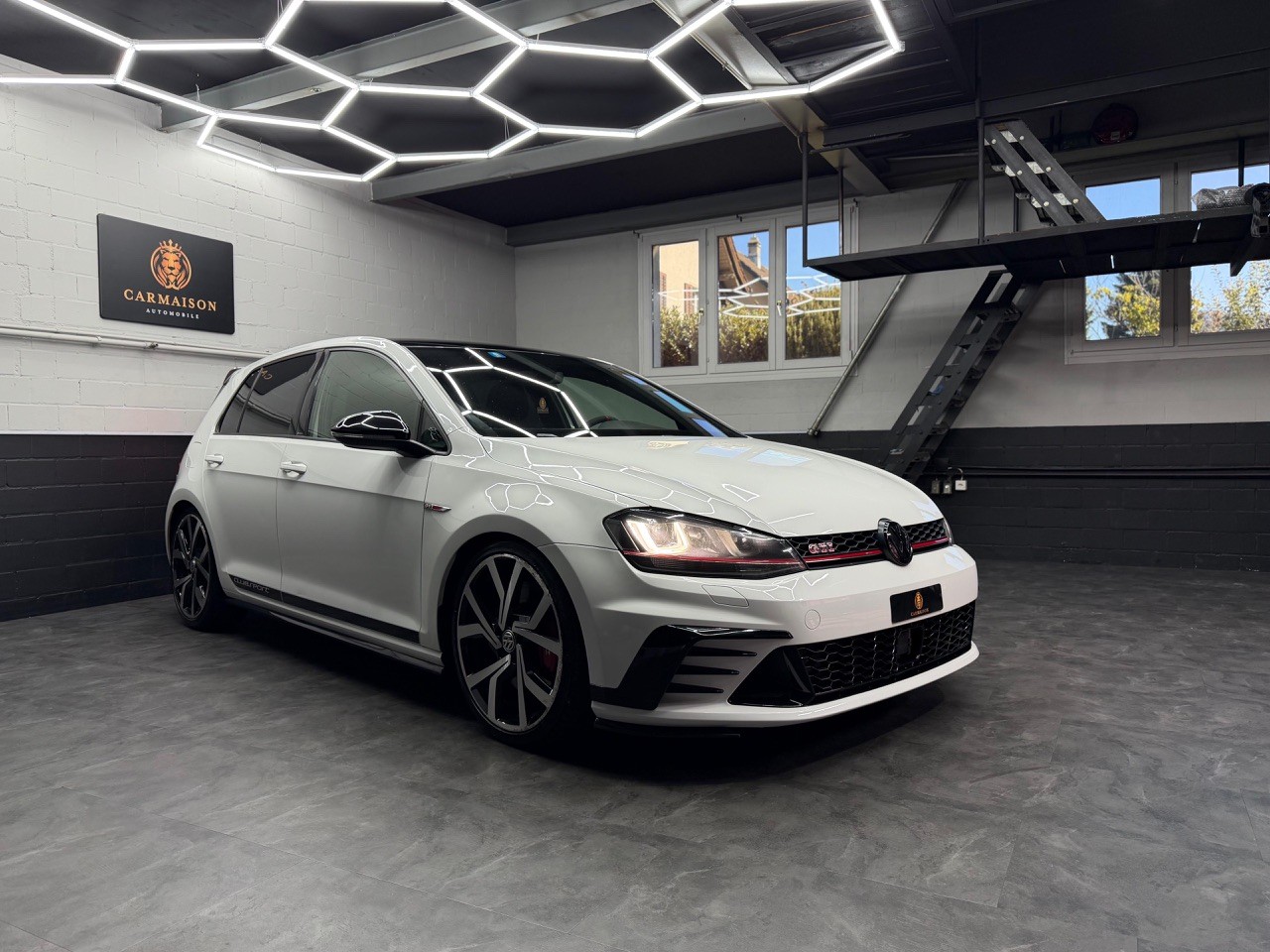 VW Golf 2.0 TSI GTI Clubsport DSG | CH-Auto | KW Tiefergelegt | Remus Auspuff | Rückfahrkamera | ACC-image-0