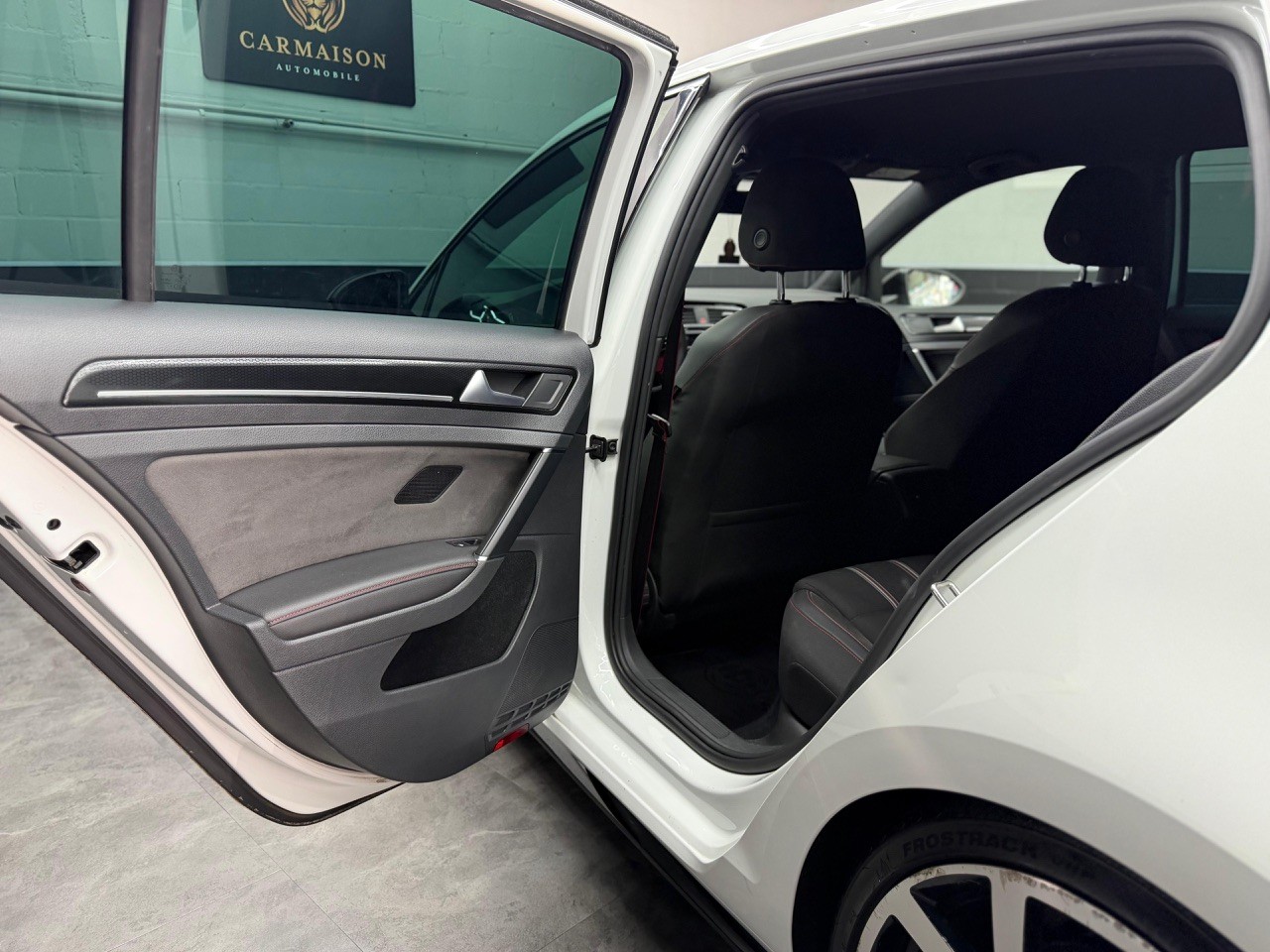 VW Golf 2.0 TSI GTI Clubsport DSG | CH-Auto | KW Tiefergelegt | Remus Auspuff | Rückfahrkamera | ACC-image-24