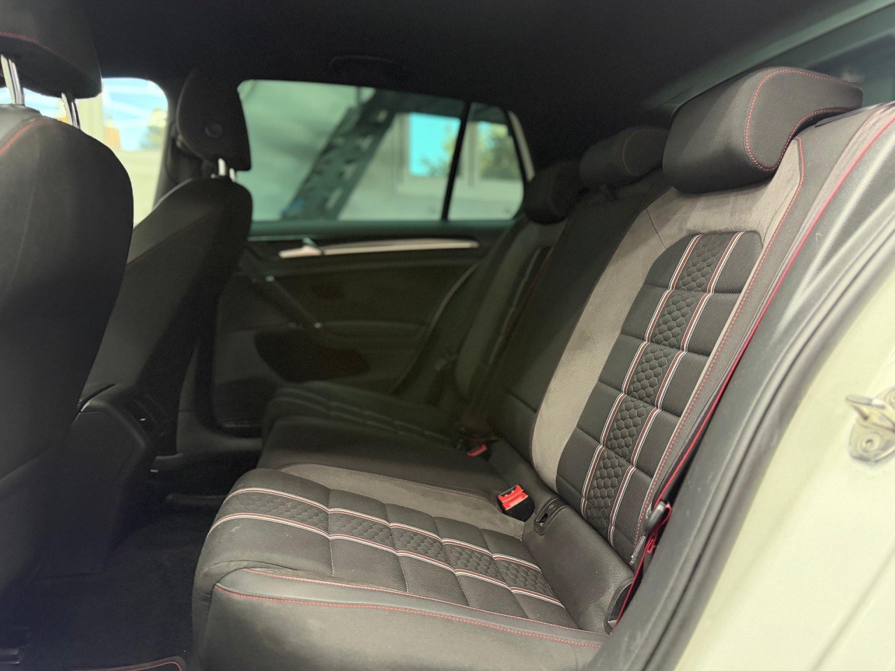 VW Golf 2.0 TSI GTI Clubsport DSG | CH-Auto | KW Tiefergelegt | Remus Auspuff | Rückfahrkamera | ACC-image-25