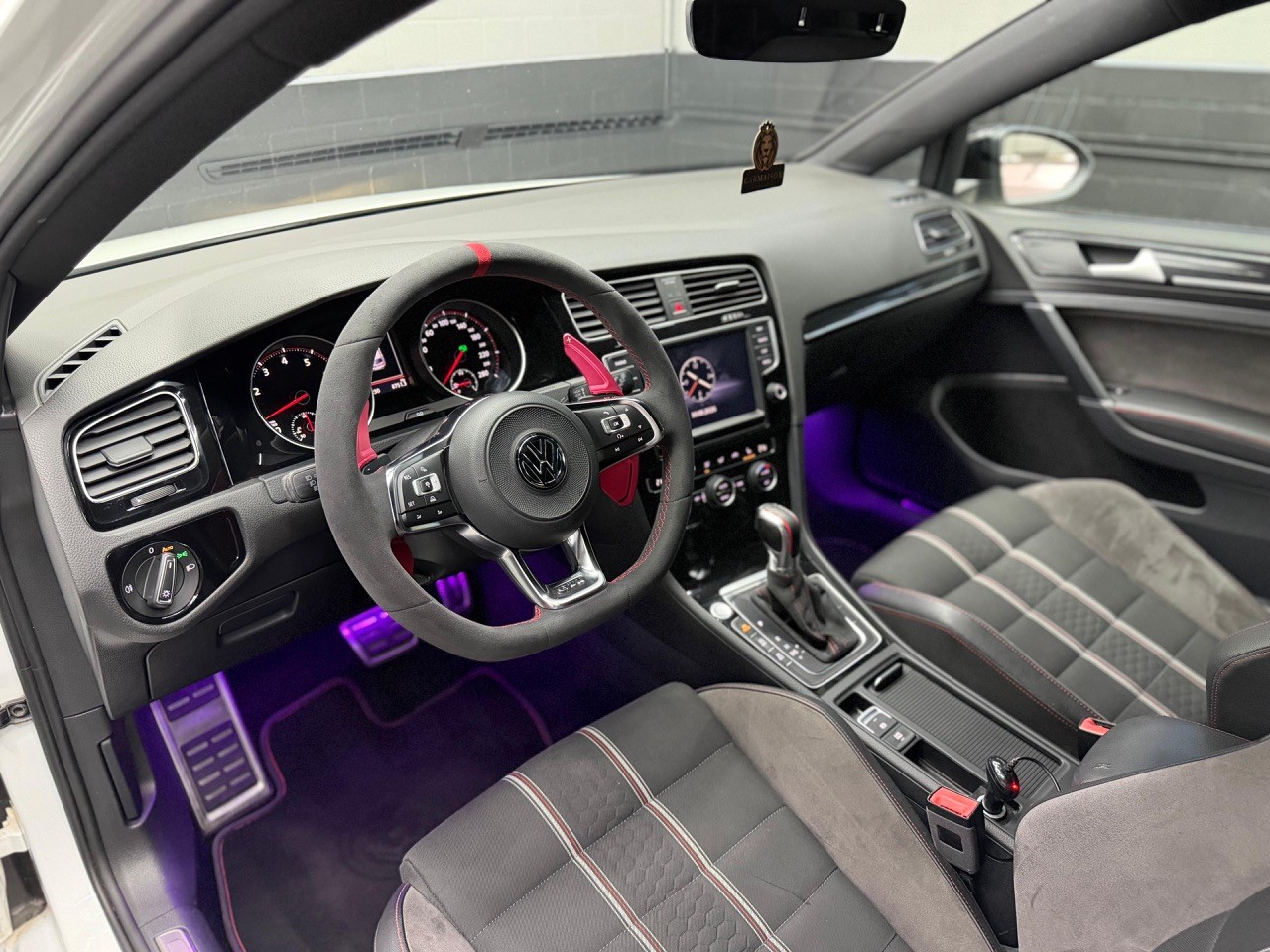 VW Golf 2.0 TSI GTI Clubsport DSG | CH-Auto | KW Tiefergelegt | Remus Auspuff | Rückfahrkamera | ACC-image-18