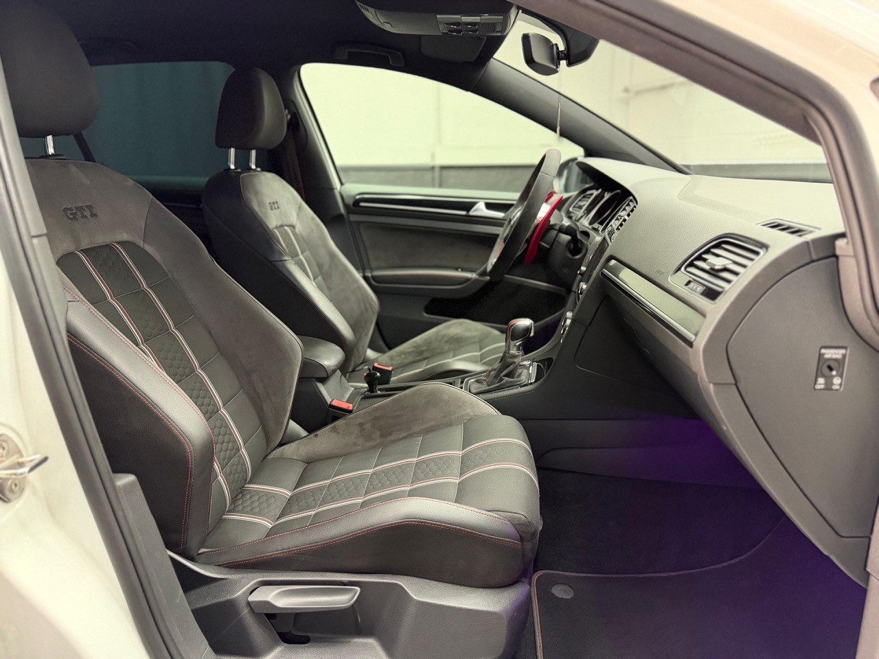 VW Golf 2.0 TSI GTI Clubsport DSG | CH-Auto | KW Tiefergelegt | Remus Auspuff | Rückfahrkamera | ACC-image-29