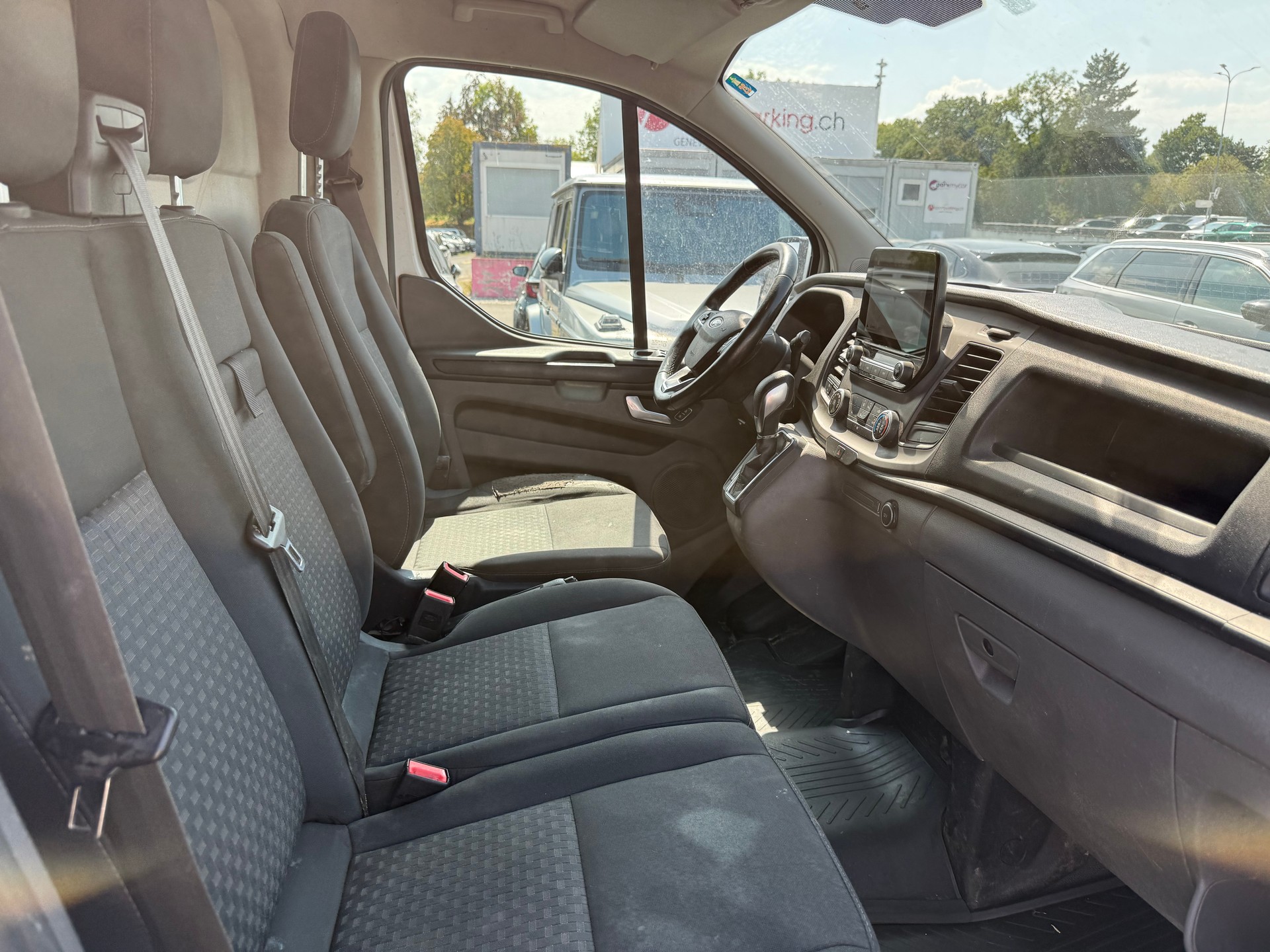 FORD Transit Custom Van 320 L2H1 Trend A-image-8