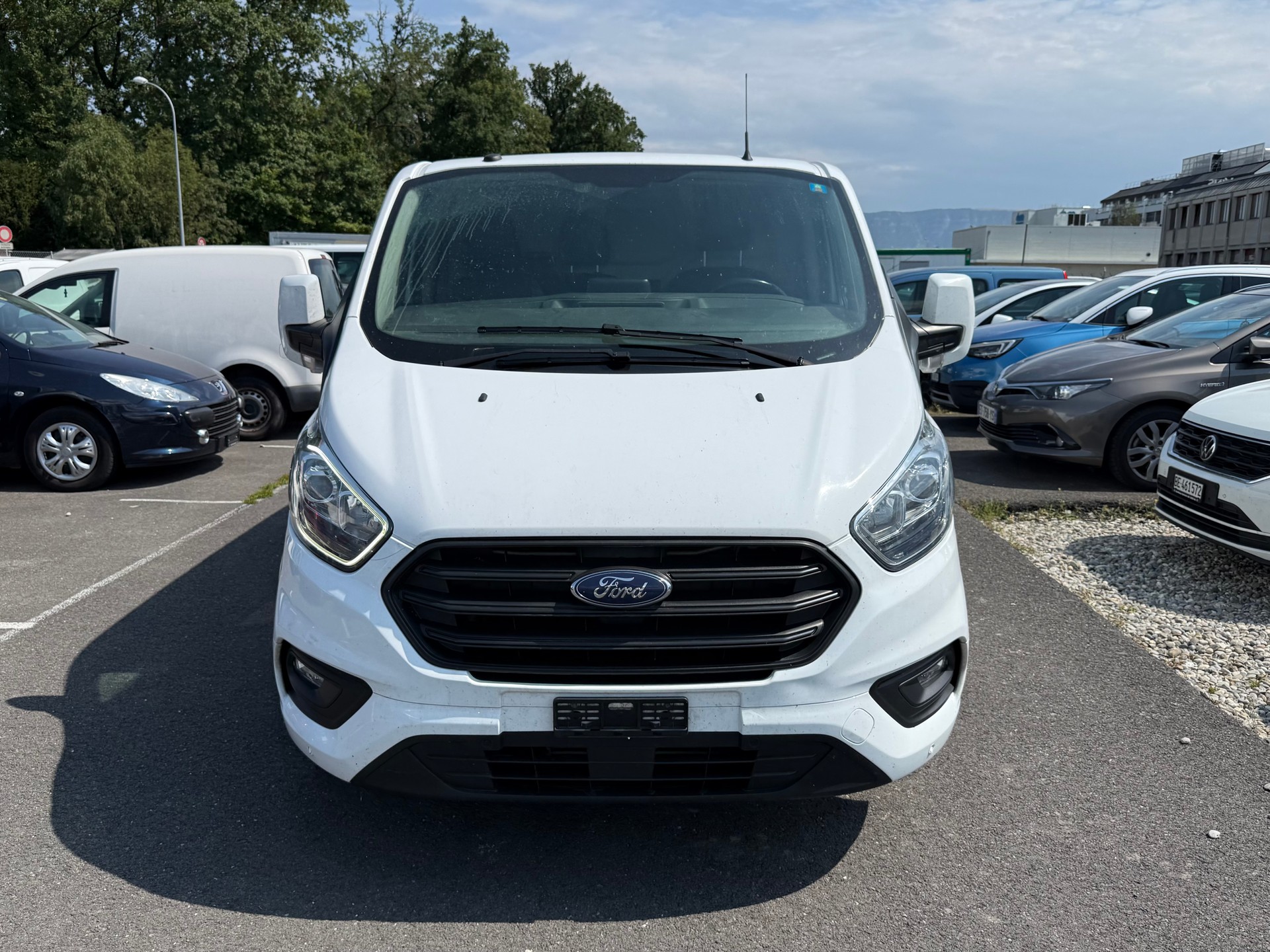 FORD Transit Custom Van 320 L2H1 Trend A-image-0
