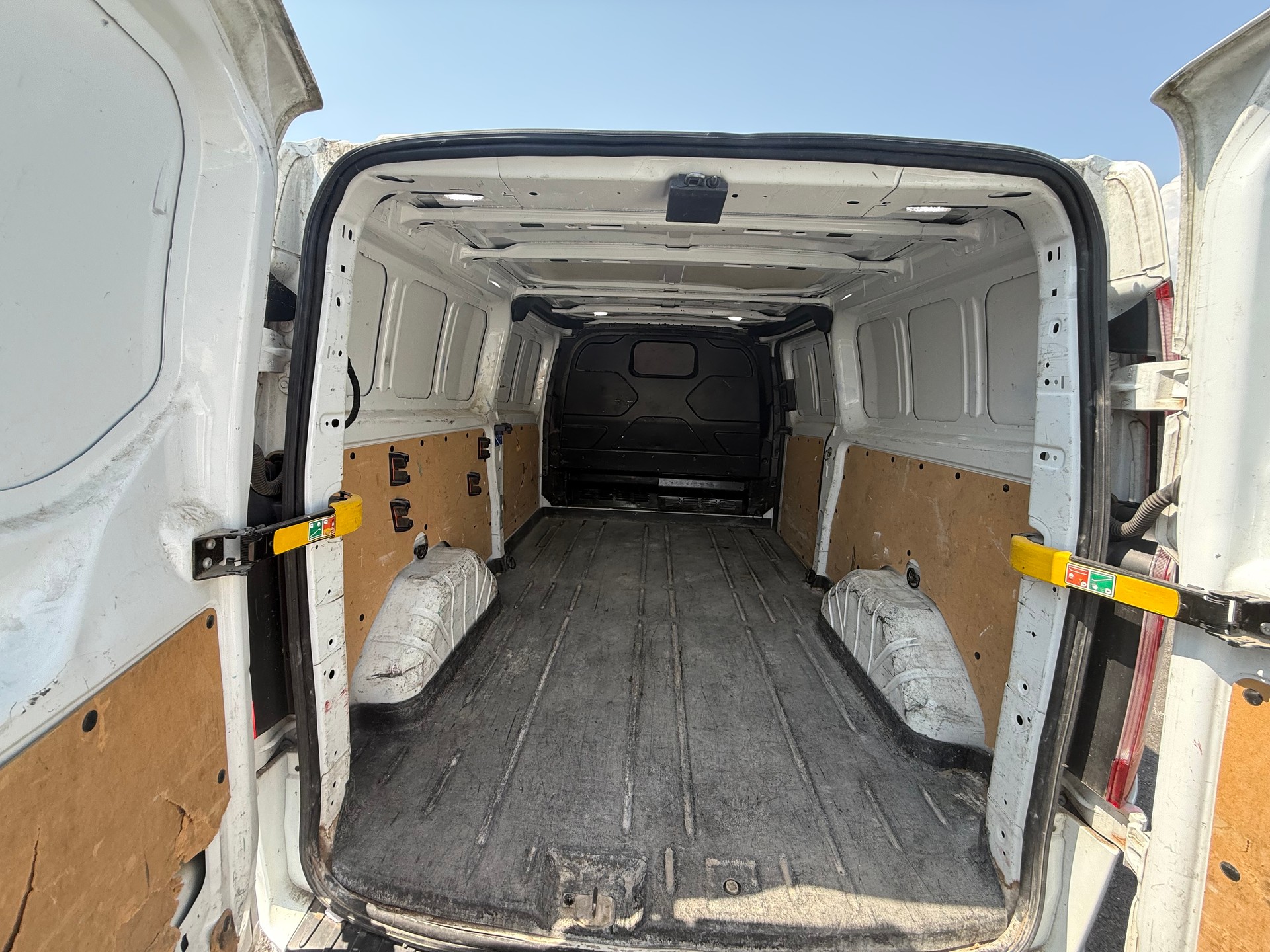 FORD Transit Custom Van 320 L2H1 Trend A-image-7