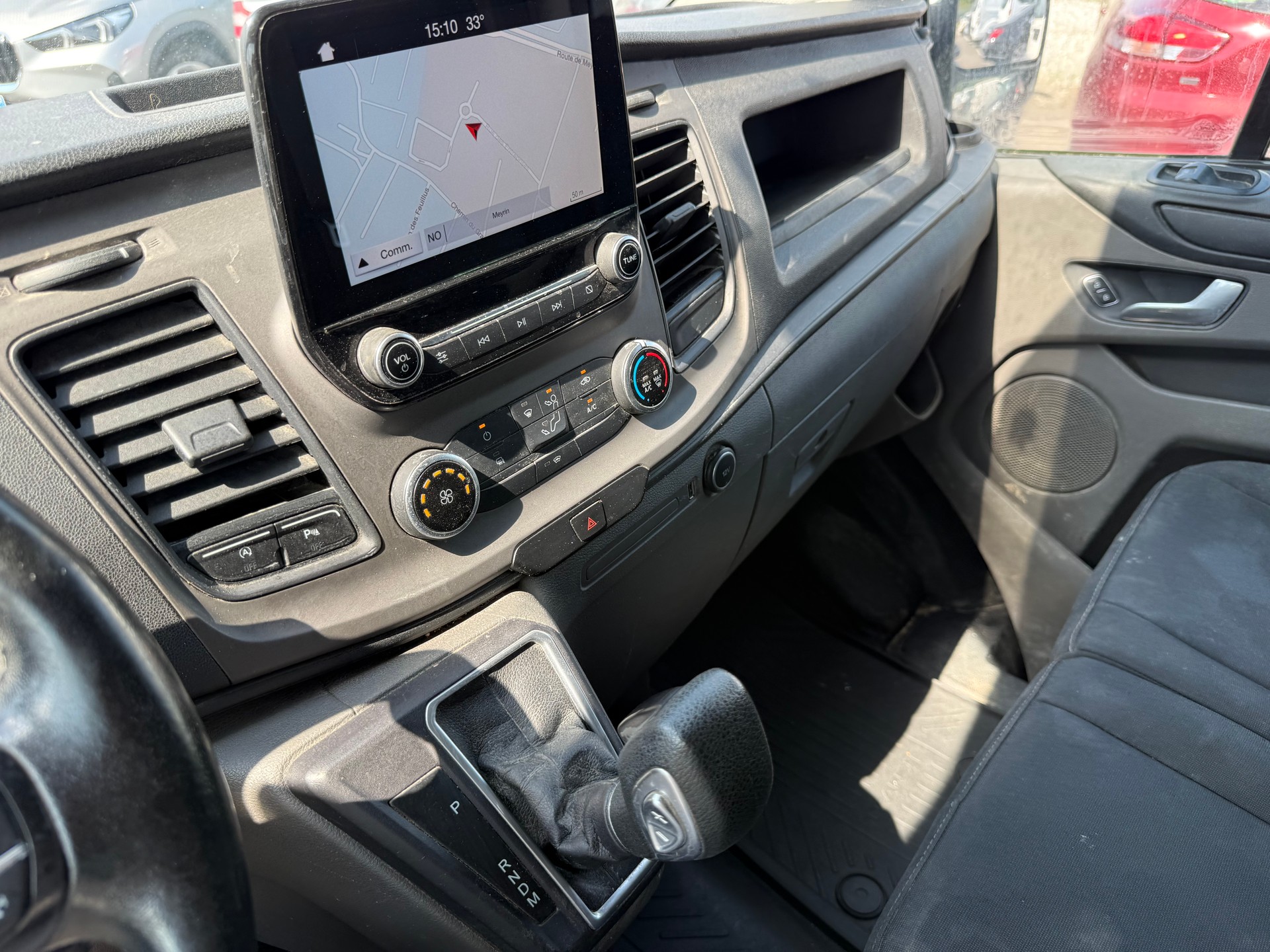 FORD Transit Custom Van 320 L2H1 Trend A-image-11