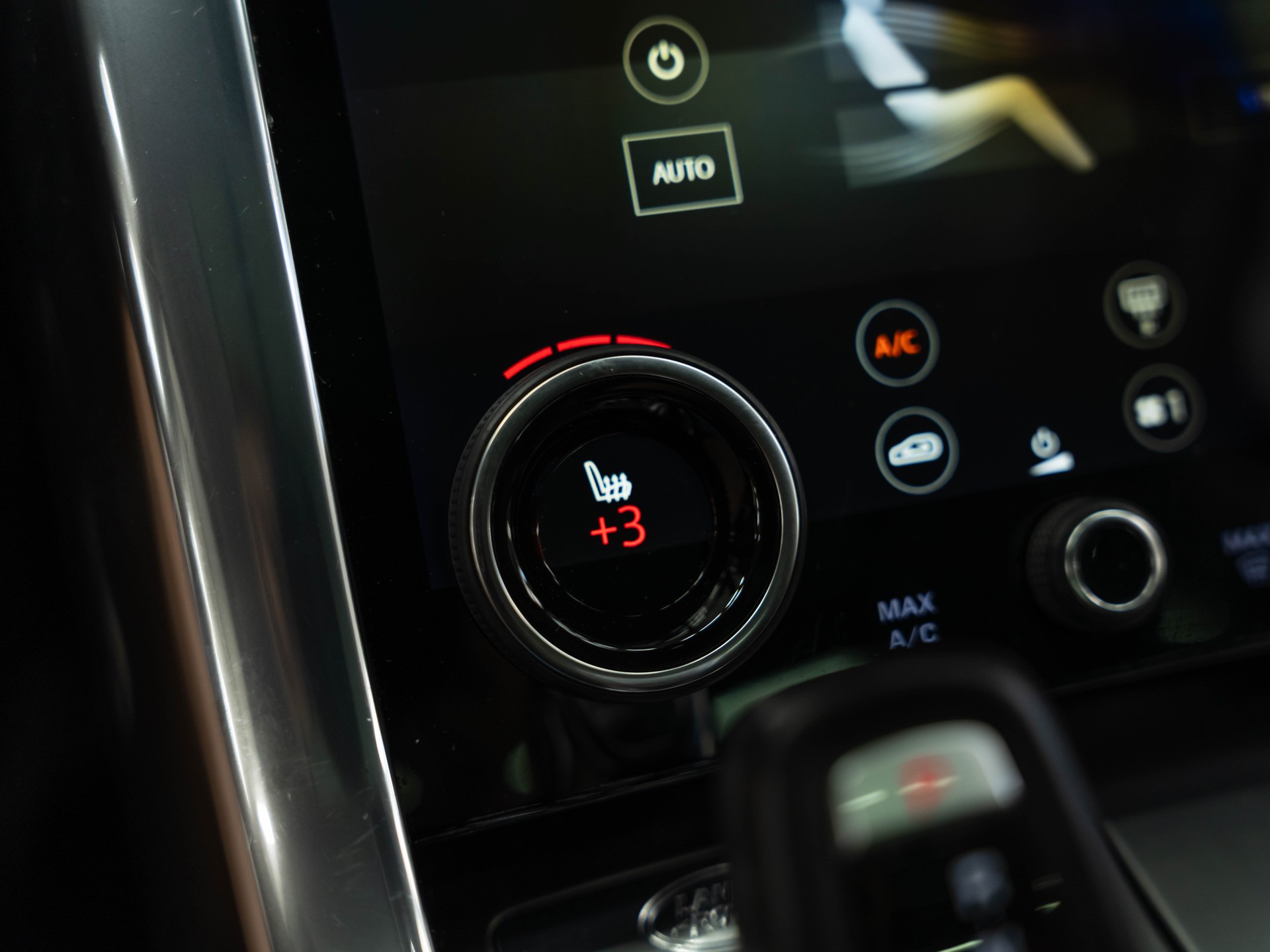 LAND ROVER Range Rover Sport 3.0 TDV6 SE Automatic-image-24