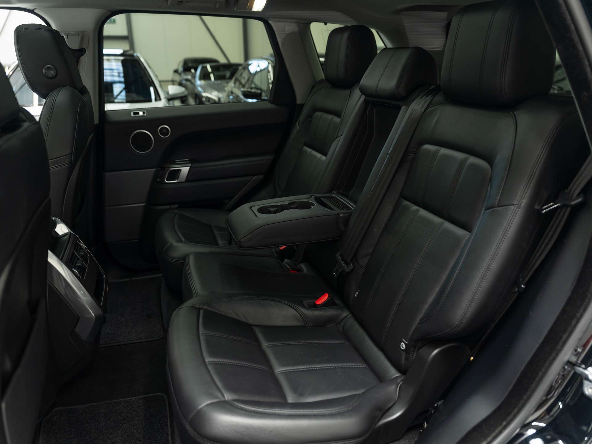 LAND ROVER Range Rover Sport 3.0 TDV6 SE Automatic-image-12