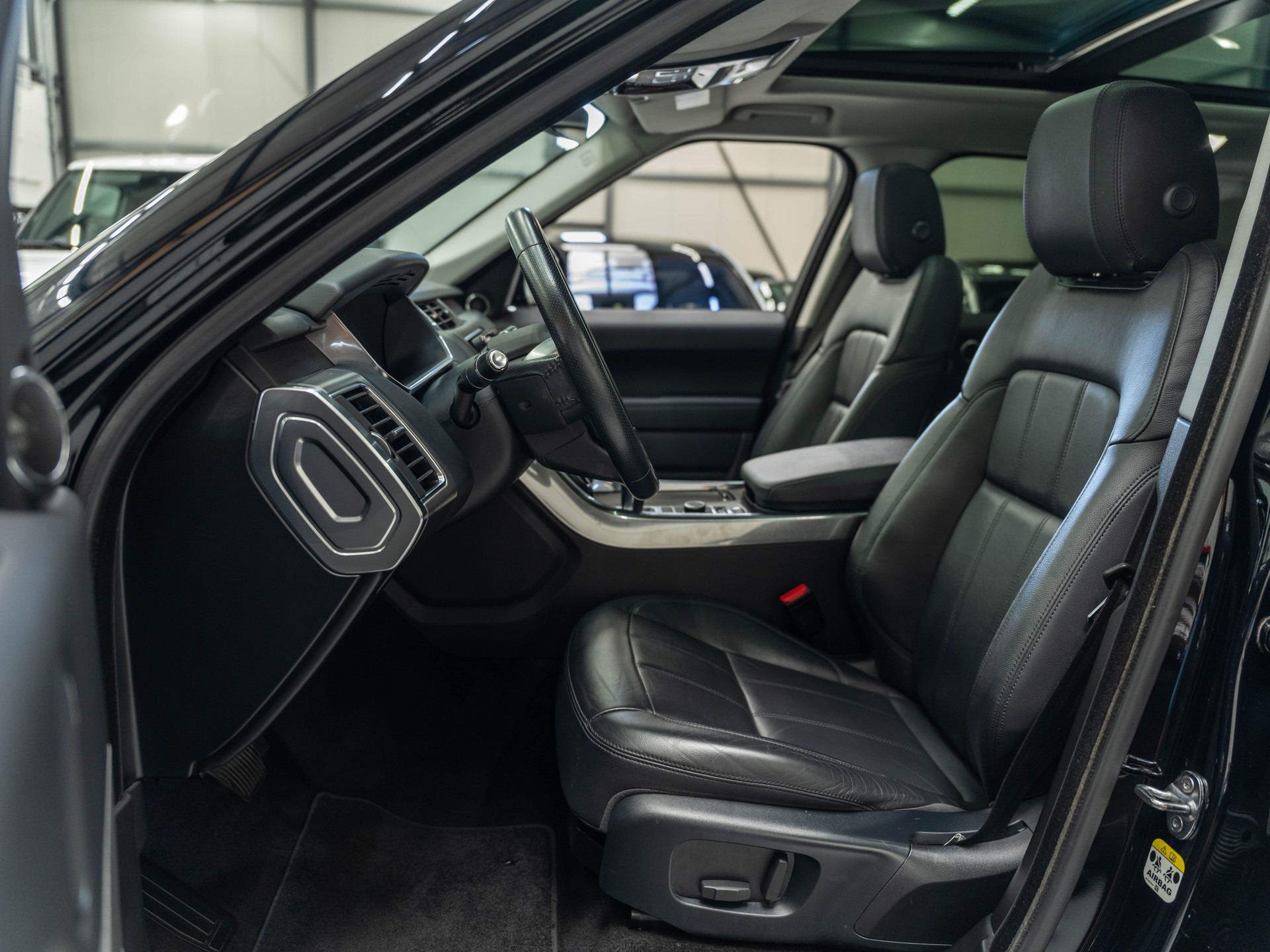 LAND ROVER Range Rover Sport 3.0 TDV6 SE Automatic-image-8