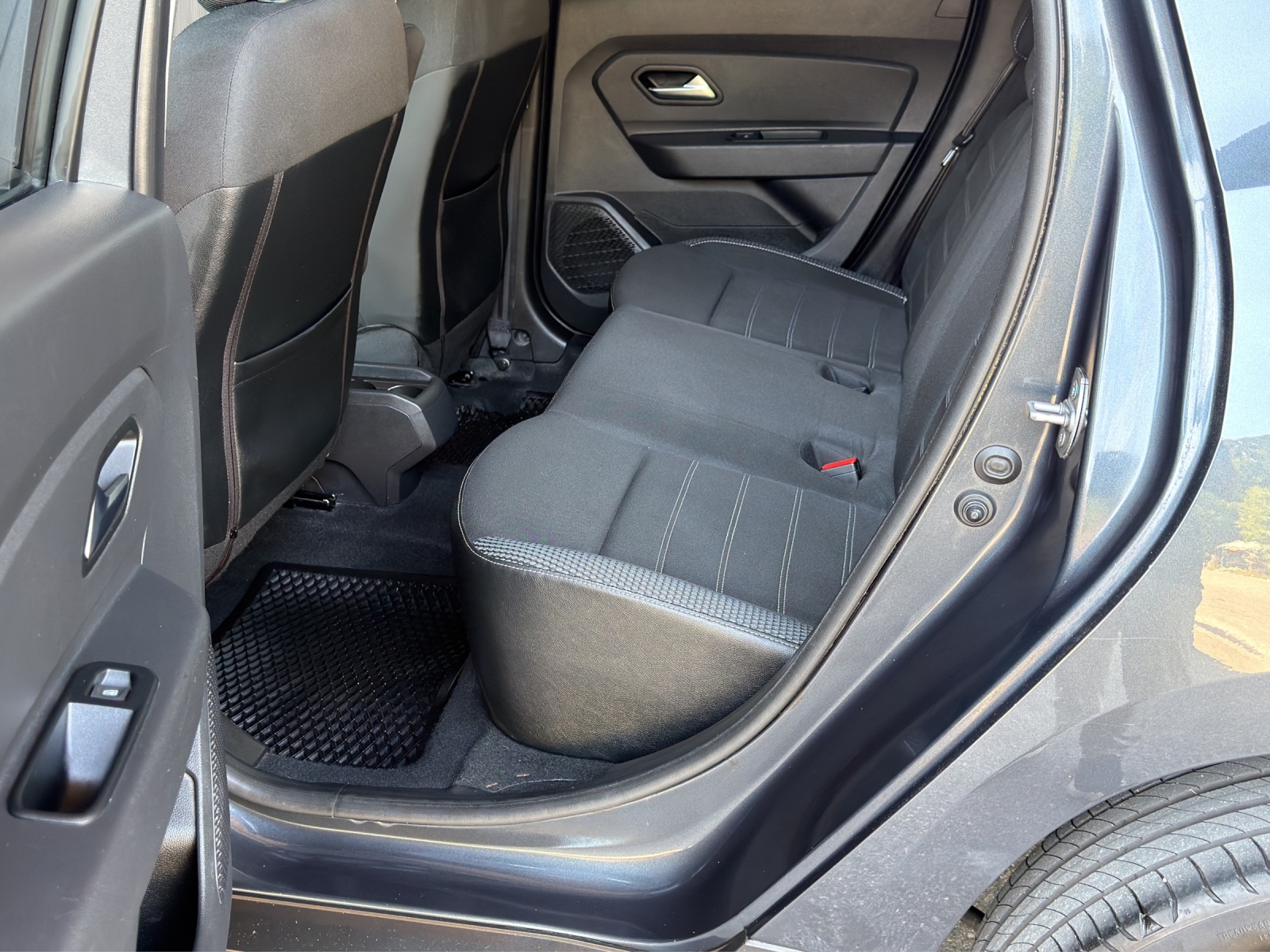 DACIA Duster TCe 125 Prestige 4x4-image-13