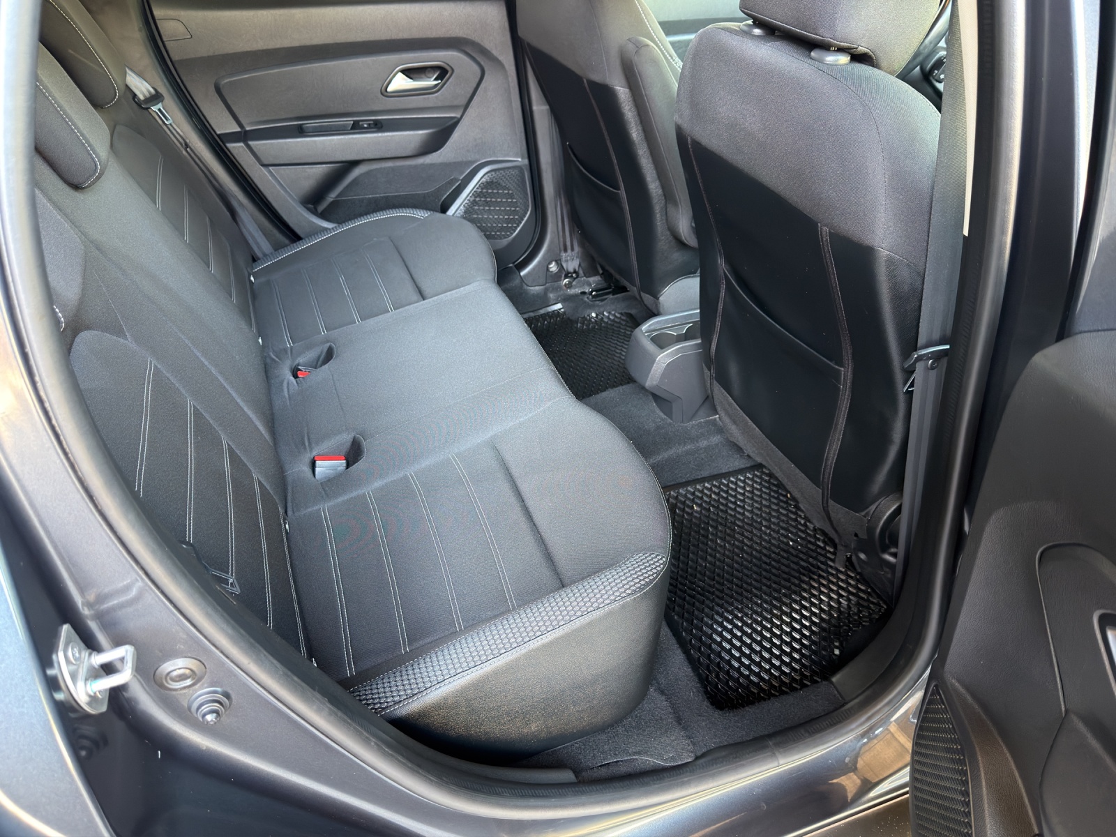 DACIA Duster TCe 125 Prestige 4x4-image-12
