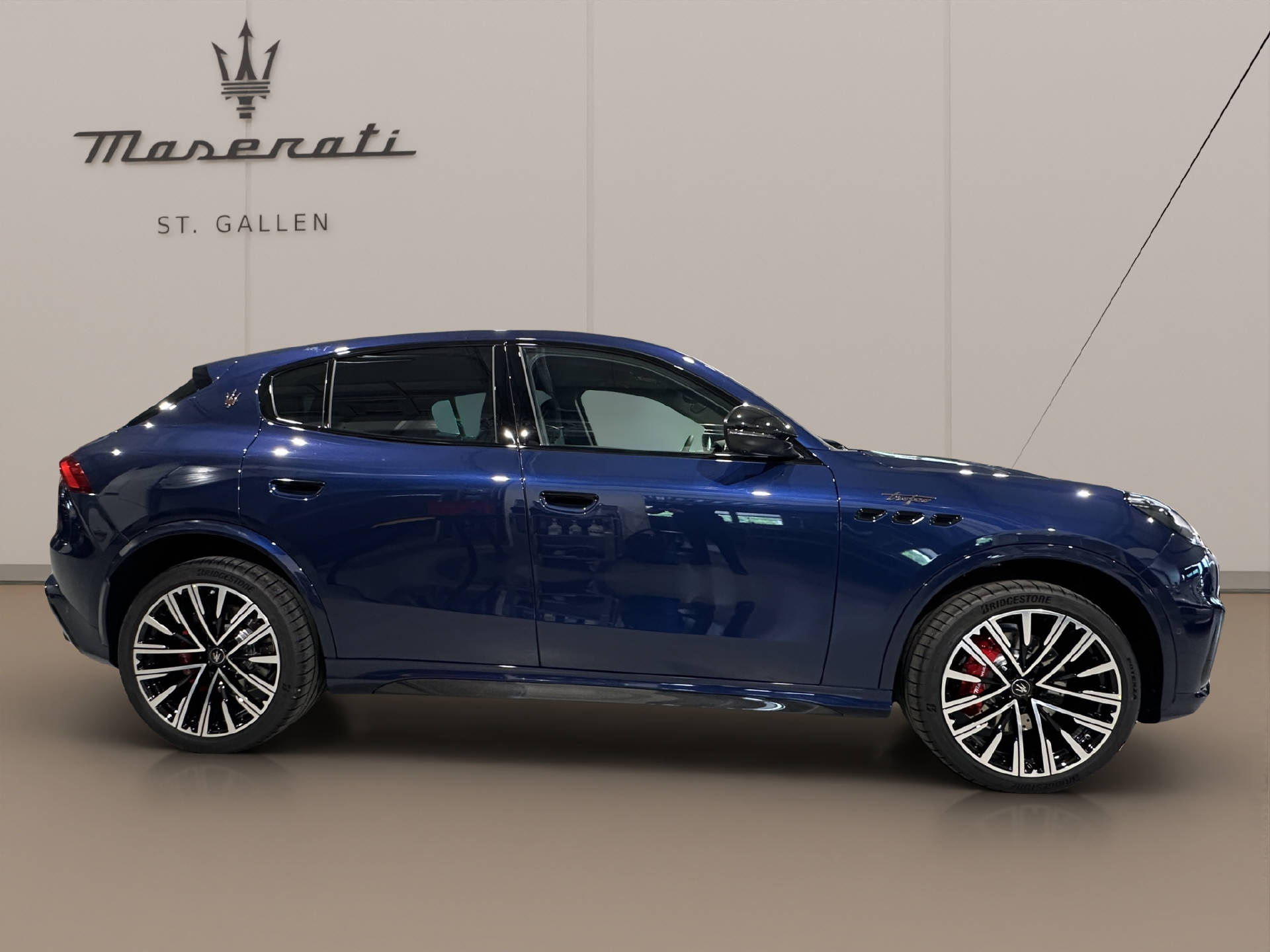 MASERATI Grecale 3.0 V6 Trofeo-image-3