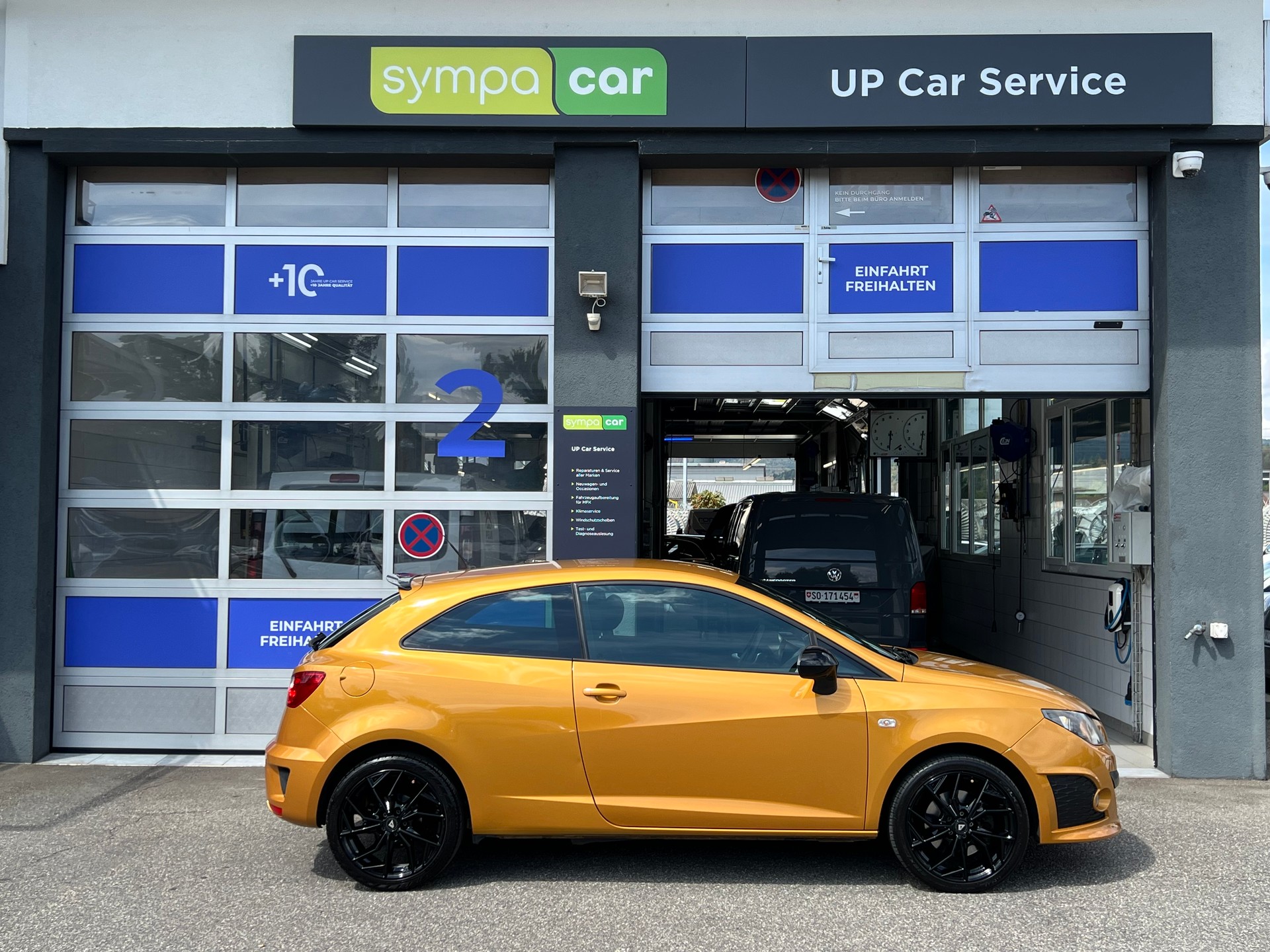 SEAT Ibiza SC 1.4 TSI 180 Cupra DSG-image-2