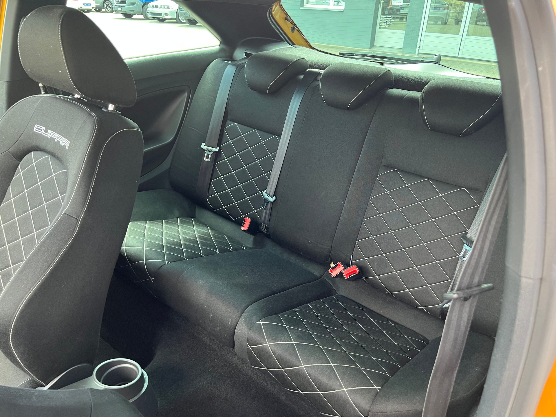 SEAT Ibiza SC 1.4 TSI 180 Cupra DSG-image-9