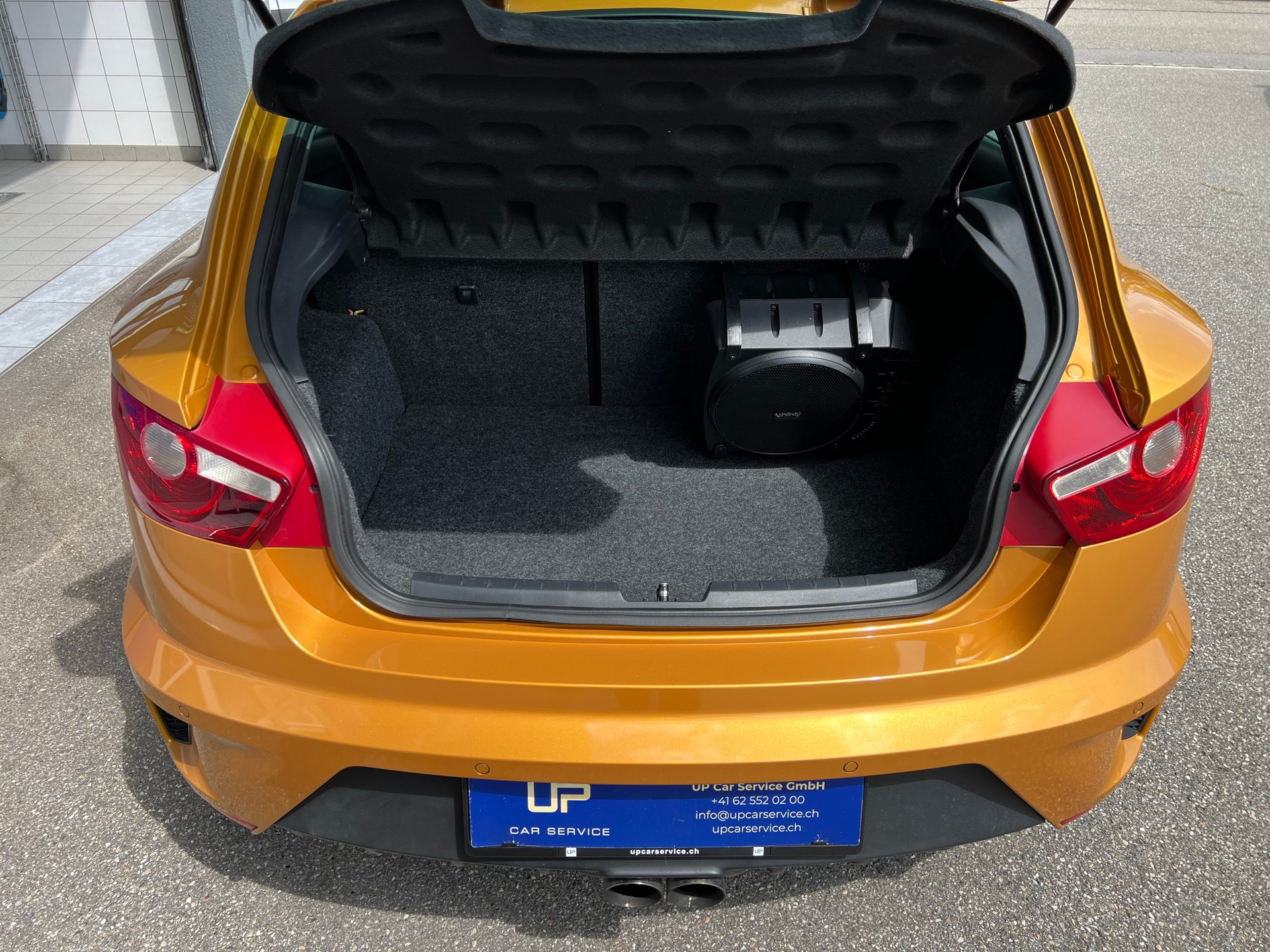 SEAT Ibiza SC 1.4 TSI 180 Cupra DSG-image-11