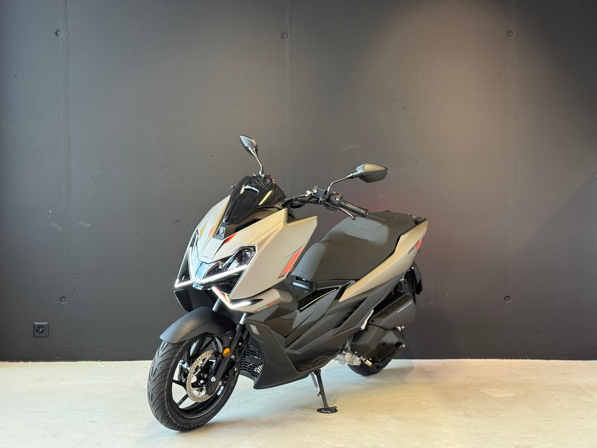ZONTES 125 X-showroom-element-1