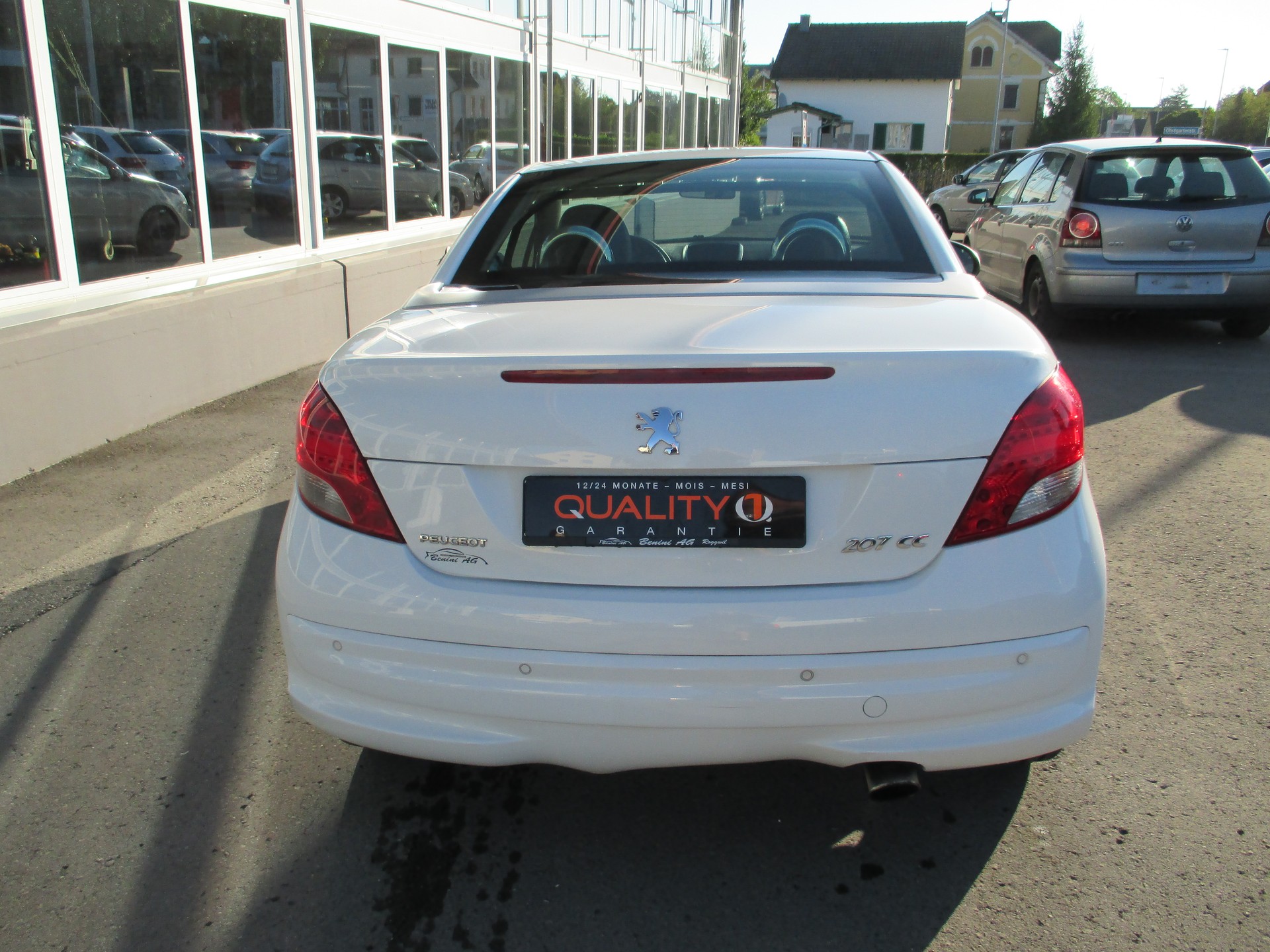 PEUGEOT 207 CC 1.6 16V Turbo Swiss Edition-image-5