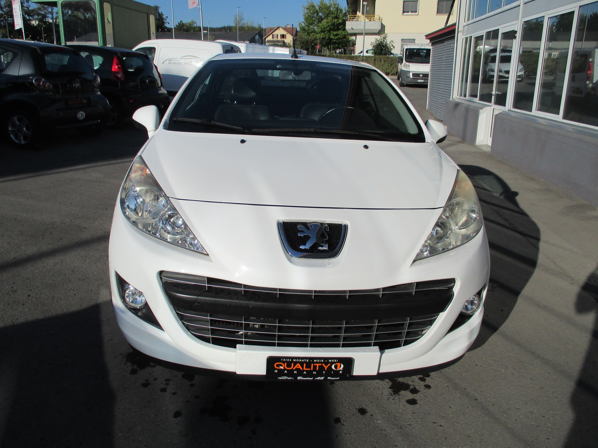 PEUGEOT 207 CC 1.6 16V Turbo Swiss Edition-image-1