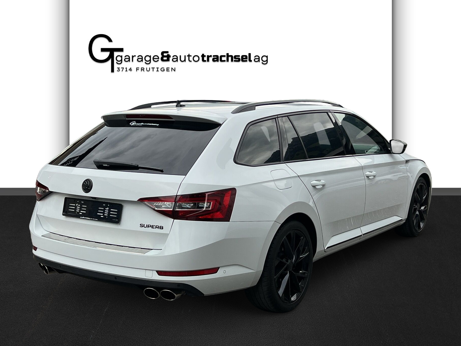 SKODA Superb Combi 2.0 TSI SportLine+ DSG 4x4-image-4