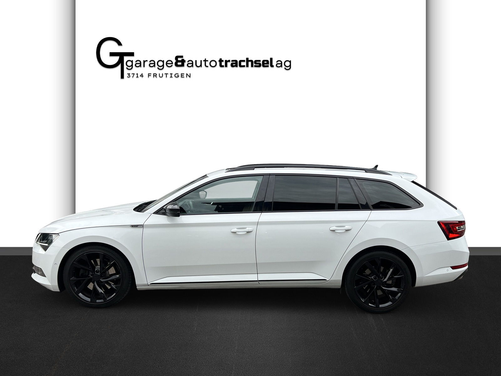 SKODA Superb Combi 2.0 TSI SportLine+ DSG 4x4-image-1