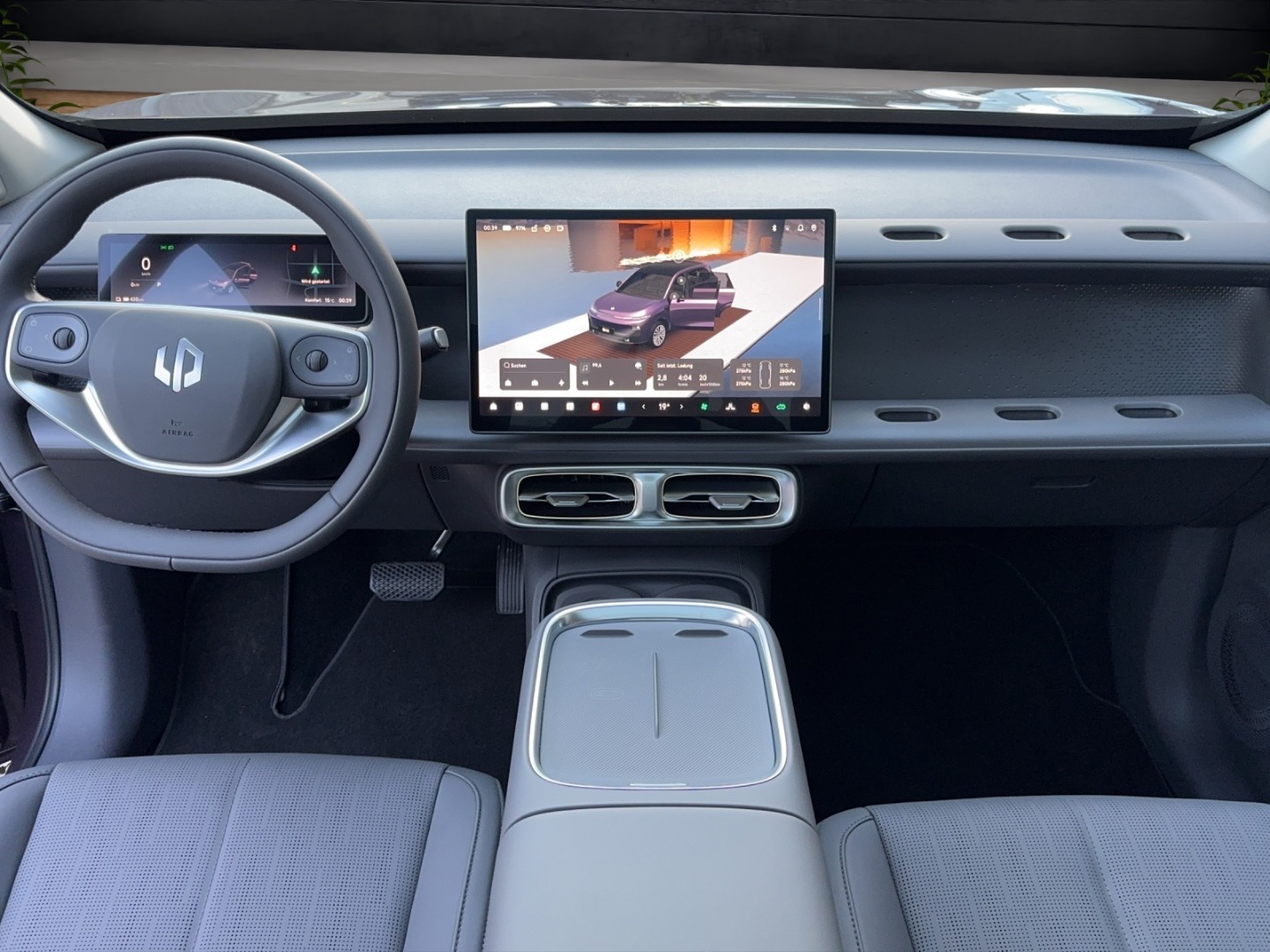 LEAPMOTOR B10 1.5 Hybrid EV-image-5
