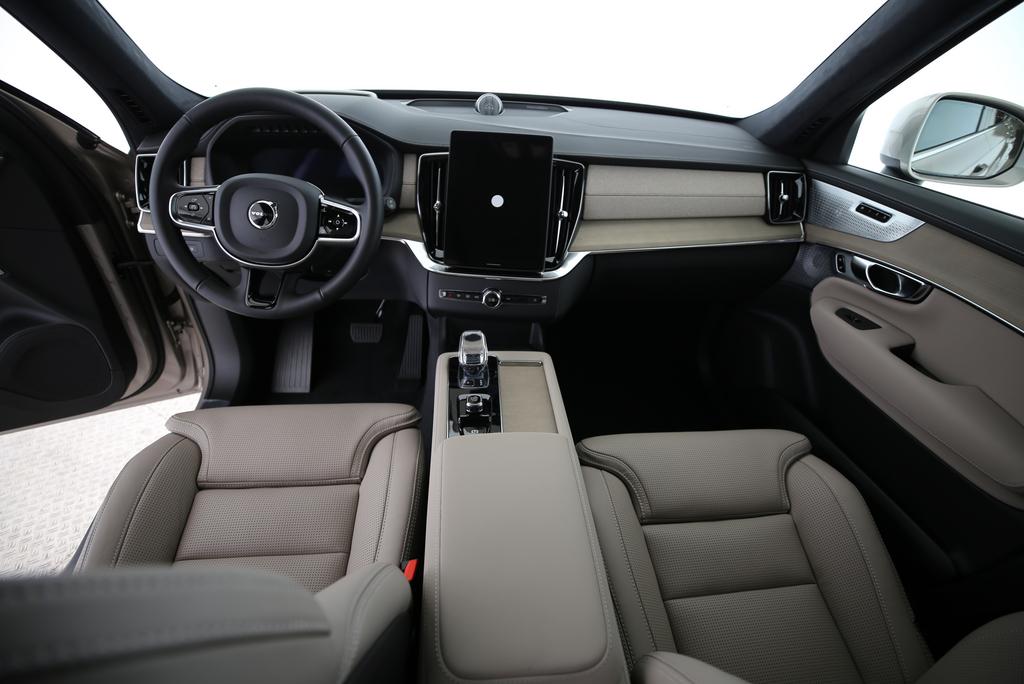 VOLVO XC90 2.0 T8 TE Ultra Bright eAWD-image-10