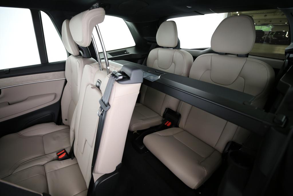 VOLVO XC90 2.0 T8 TE Ultra Bright eAWD-image-9