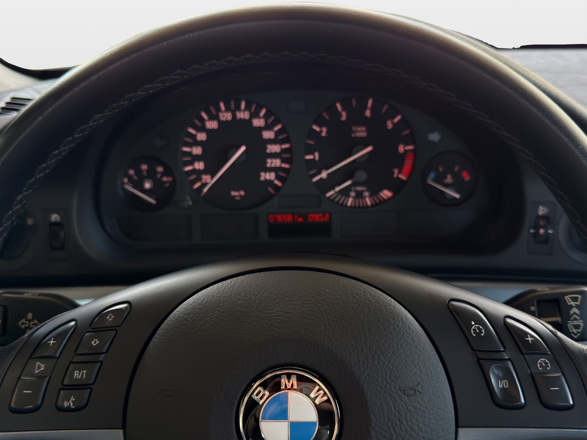 BMW 520i Advantage*TOP Gepflegt*CH-Fahrzeug,ab MFK*-image-9