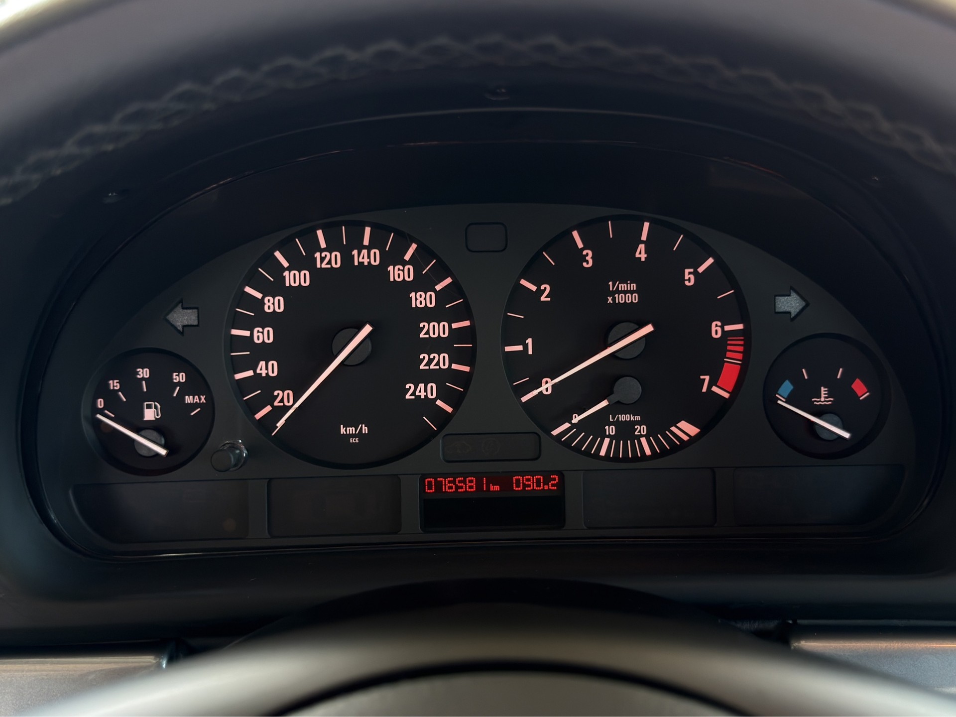 BMW 520i Advantage*TOP Gepflegt*CH-Fahrzeug,ab MFK*-image-16